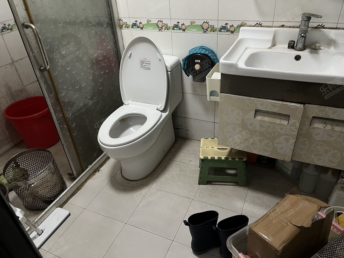 黄阁翠苑厕所-1