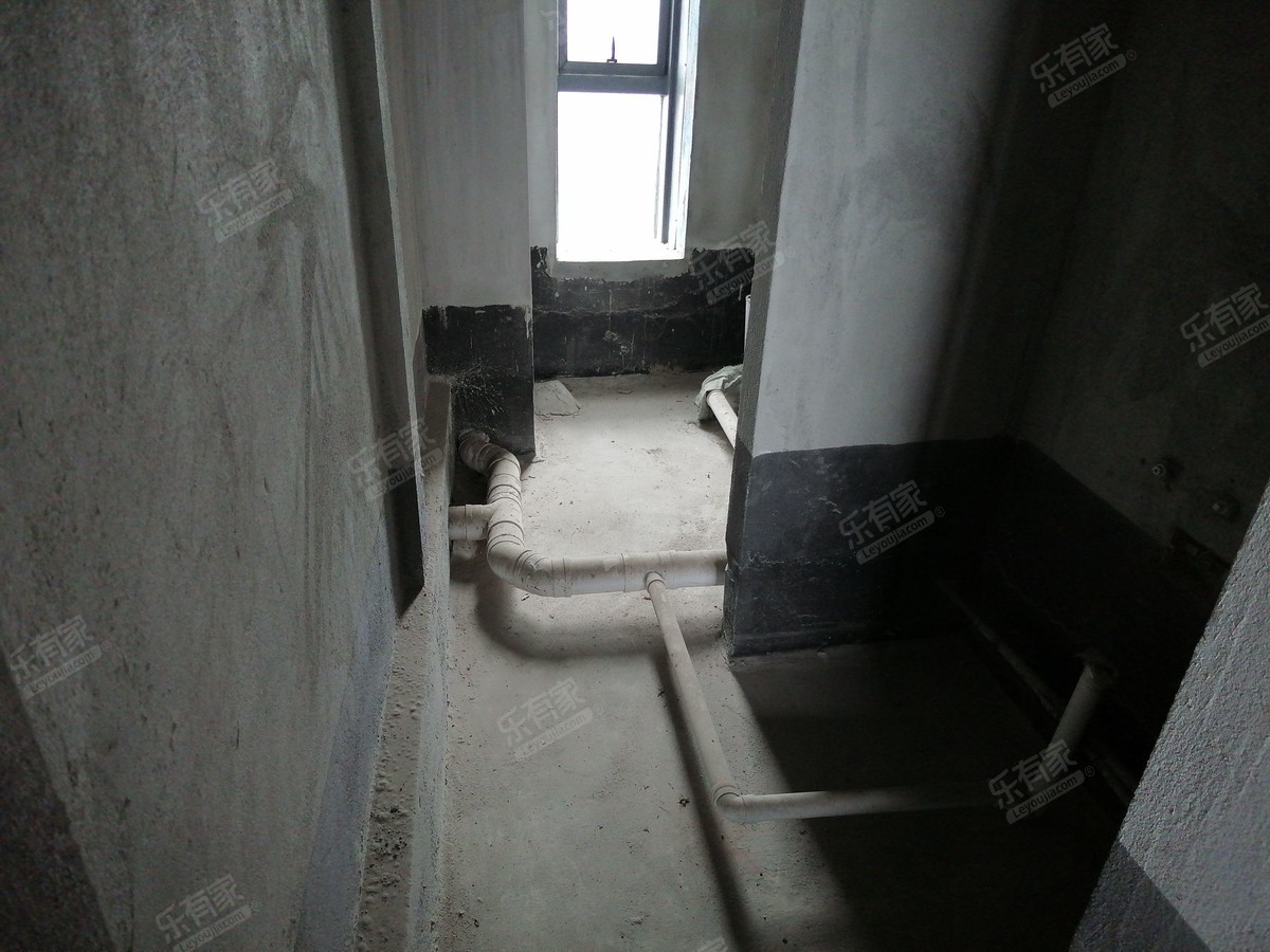 顶层复式，视野非常好