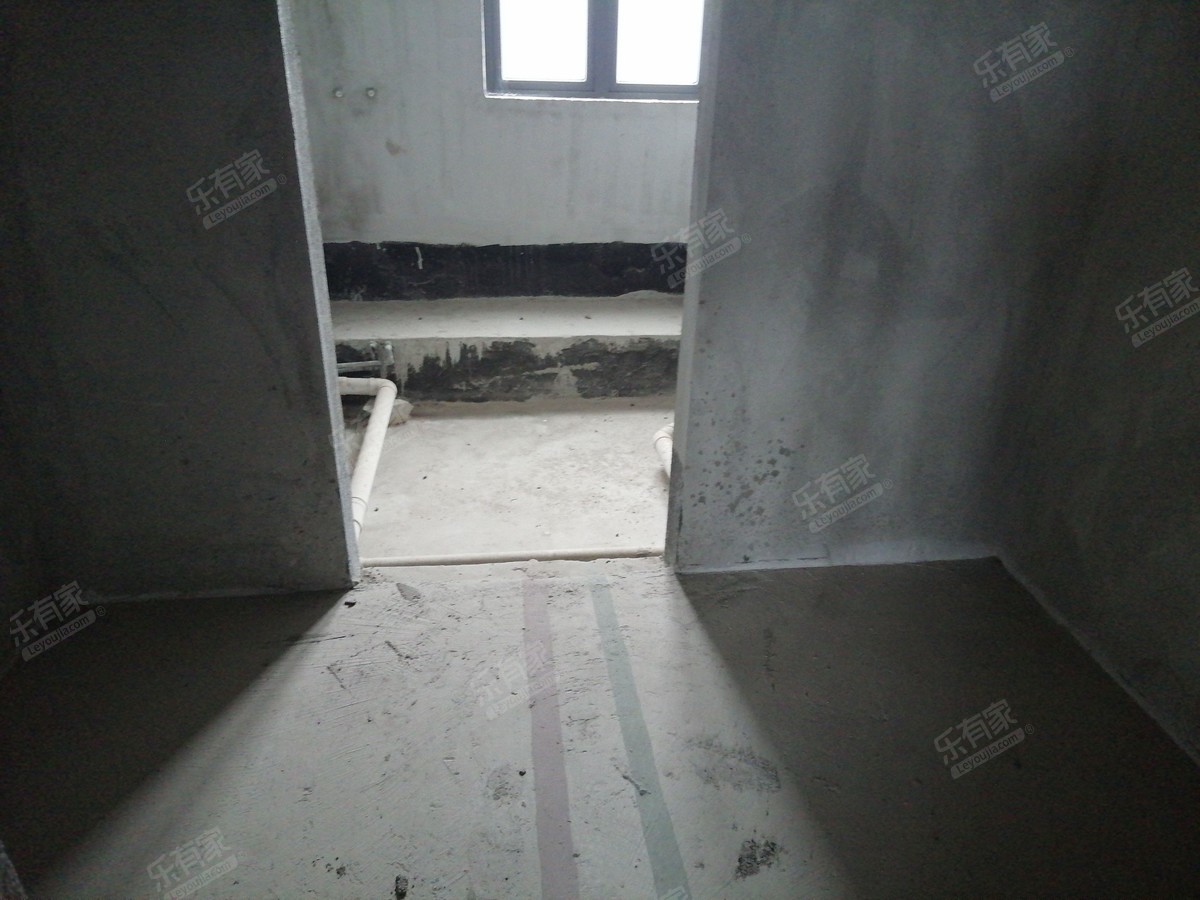 顶层复式，视野非常好