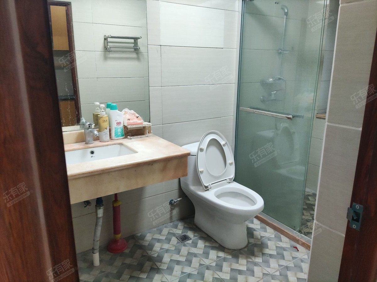 雍景园国际公馆厕所-1
