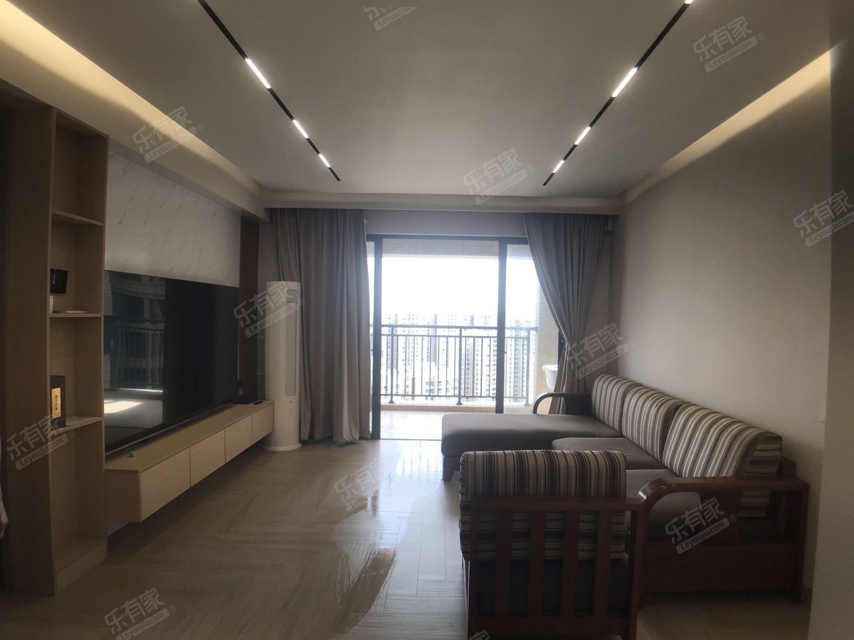 枫璟美地园二期客厅-1