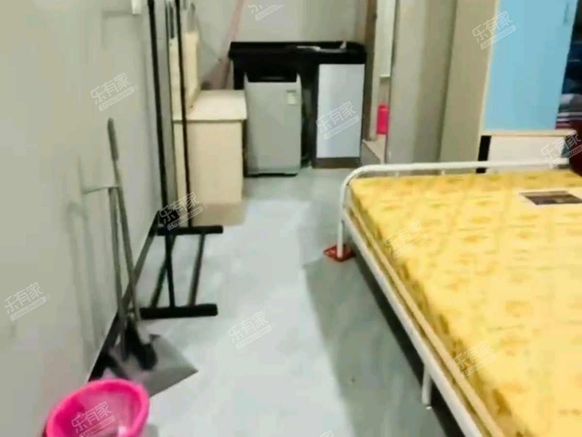 向南东村综合楼居室-1