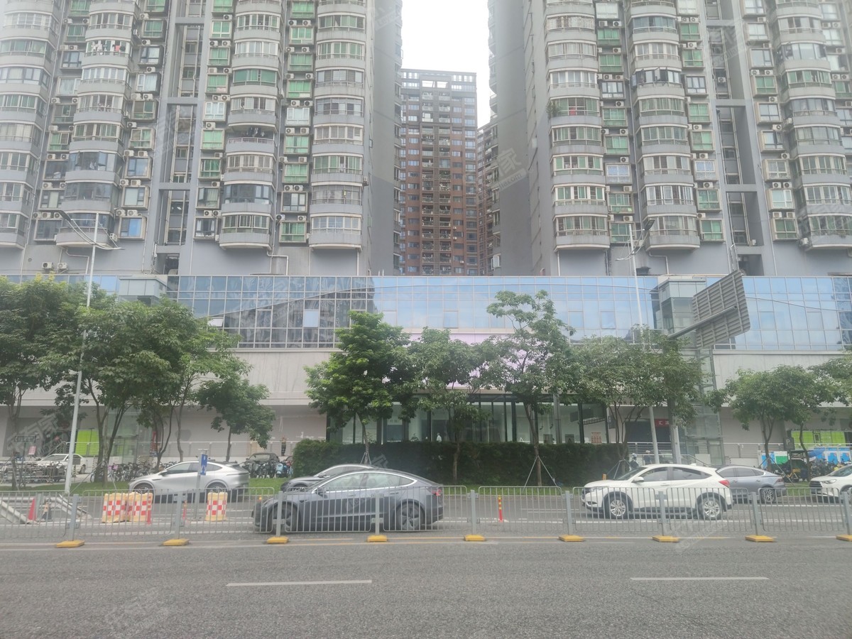 龙城花园正规大两房