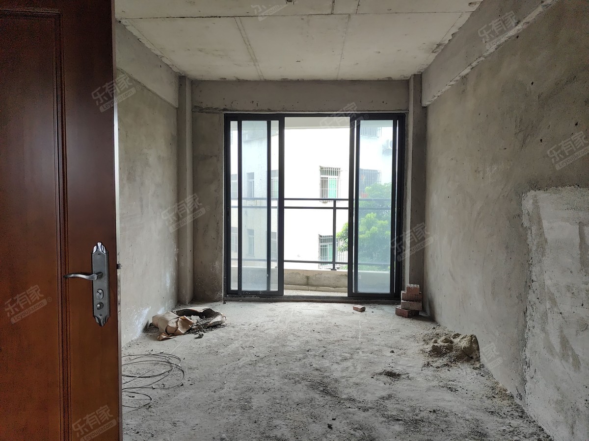 翠亨区域，南北通透2室2厅2卫，建筑面积42.96㎡，采光好，通风良好。-广州竹头园村二手房