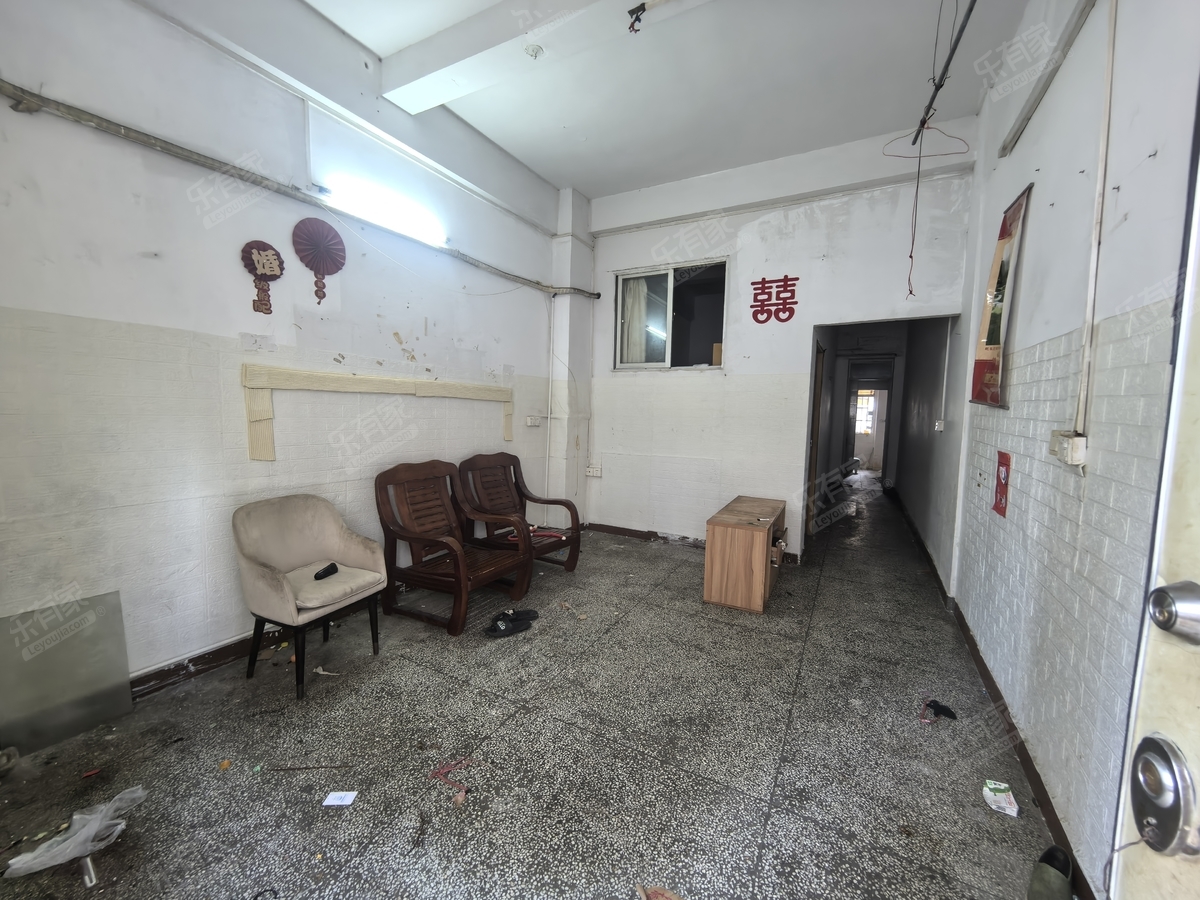 华富小区华富商住楼 2房1厅1卫 65㎡