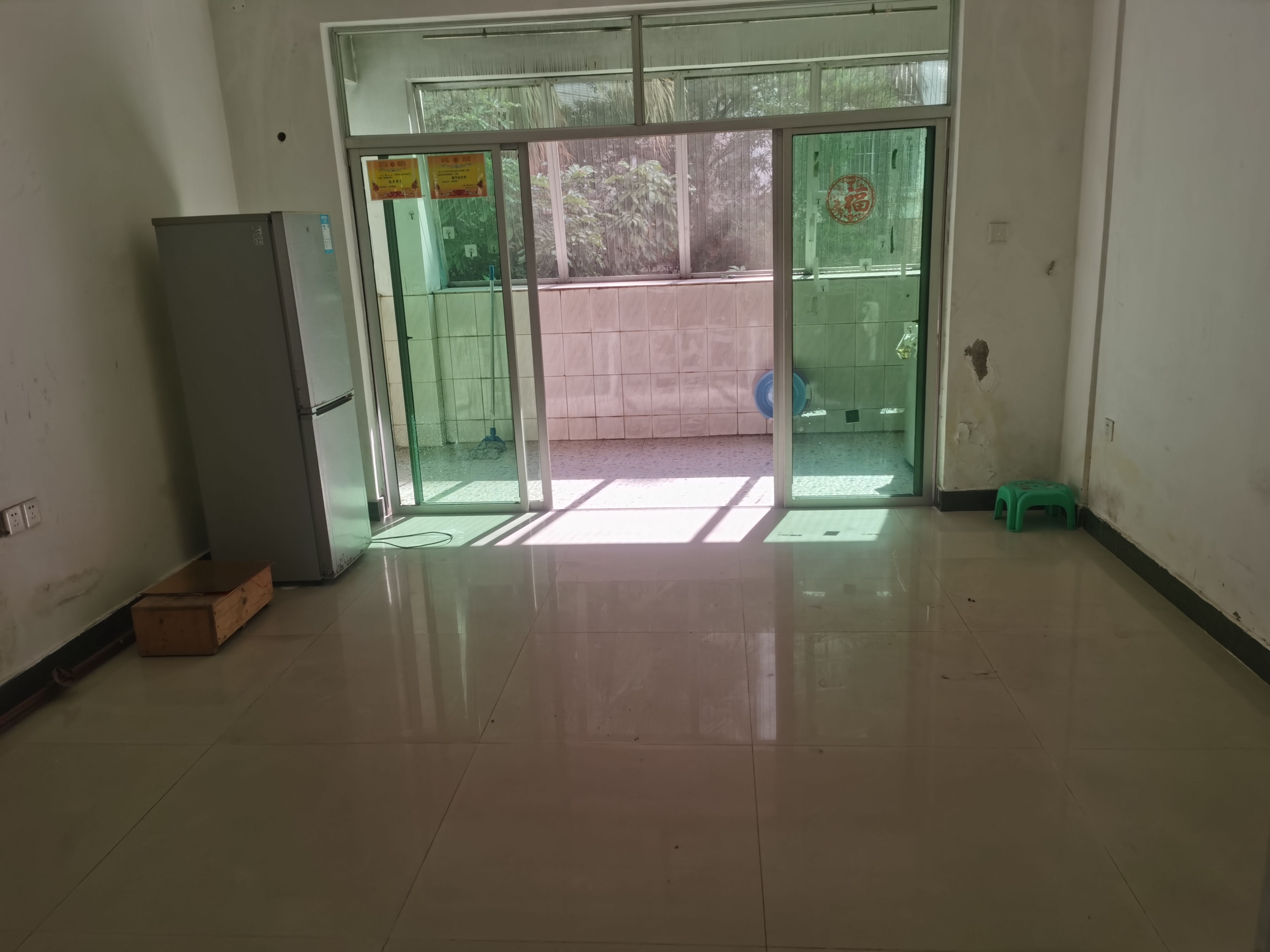 东江学府一期客厅-1