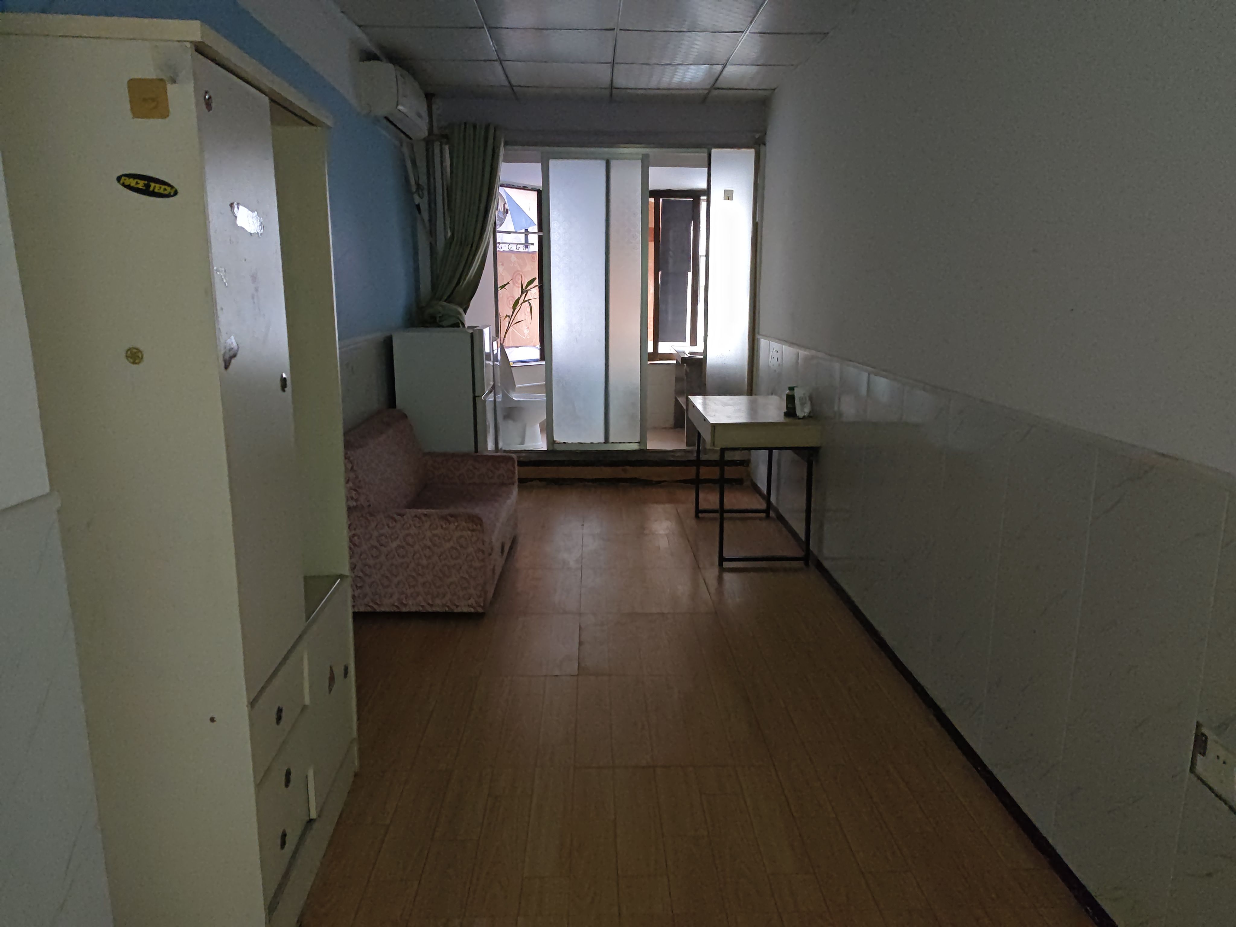 华深公寓居室-1
