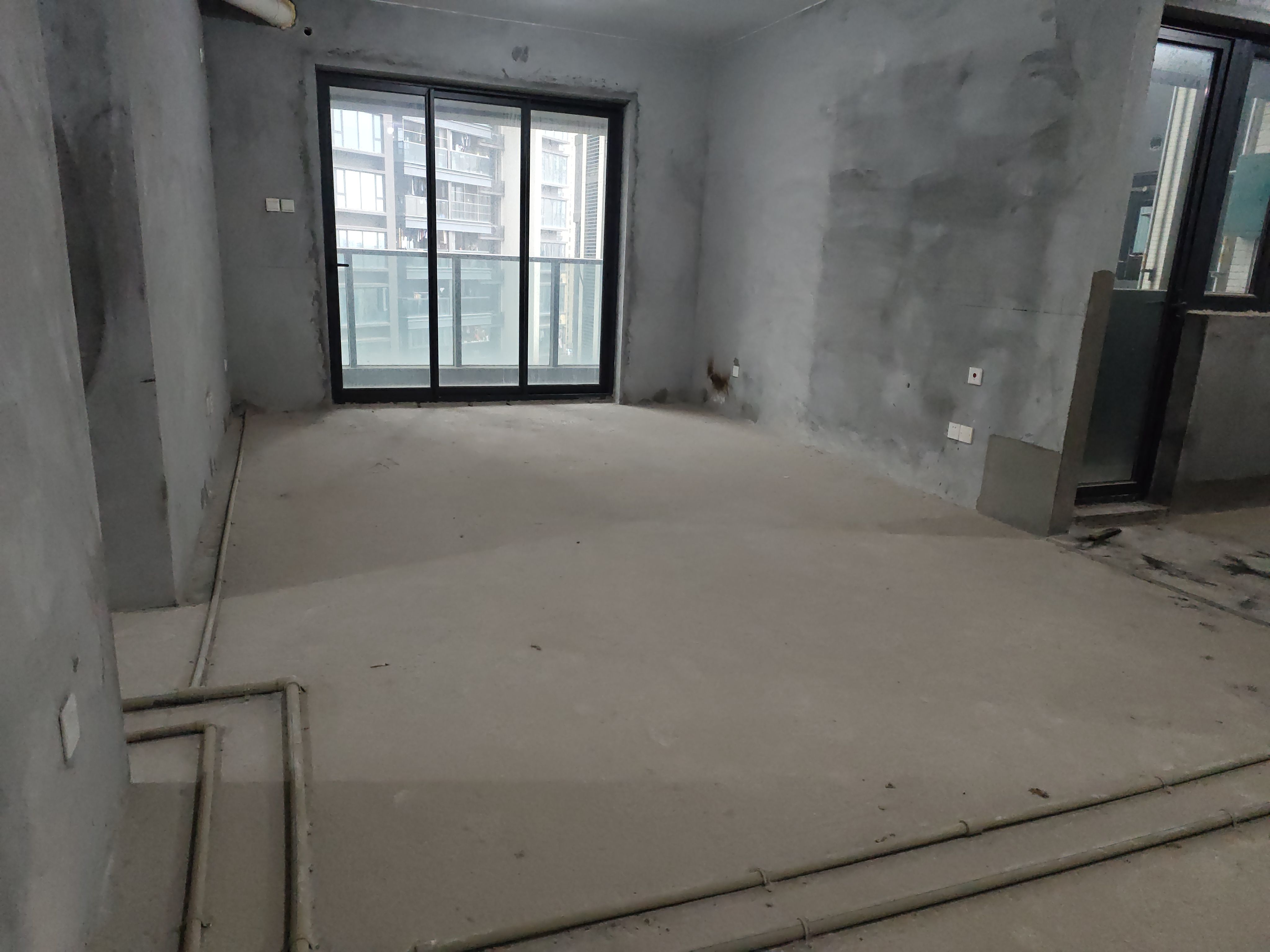 桑泰龙樾府东南毛坯2室2厅69.09m²