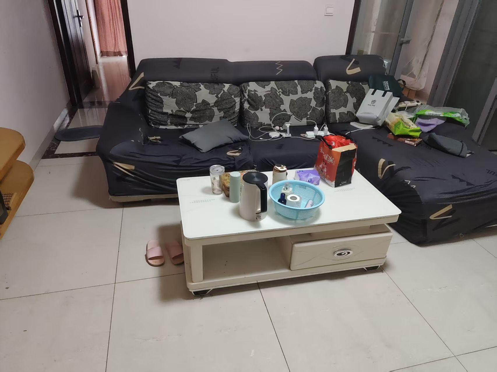 近地铁，拎包入住，环境优雅！