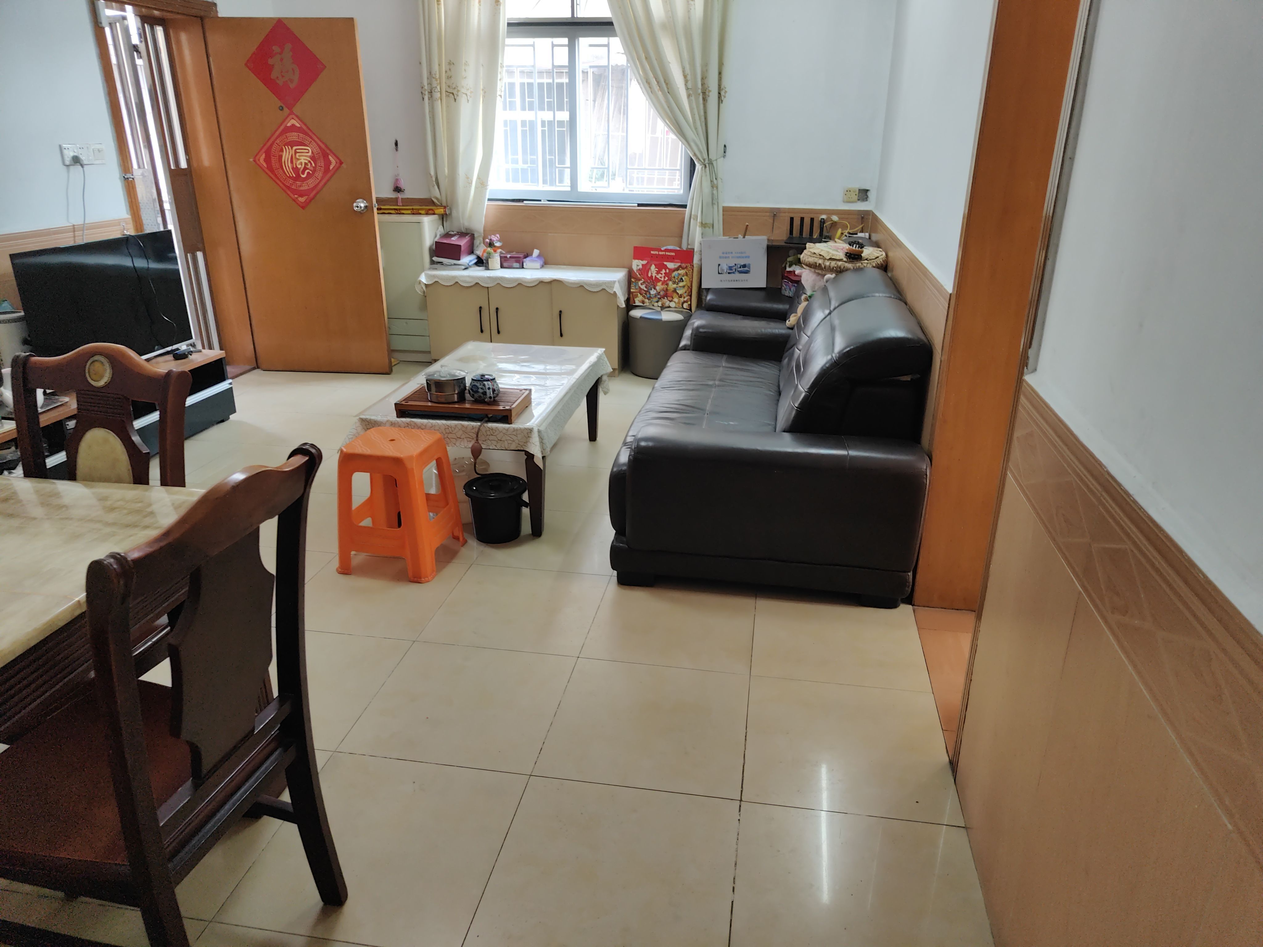 乐园小区 南 普装 3室 1厅 96m²