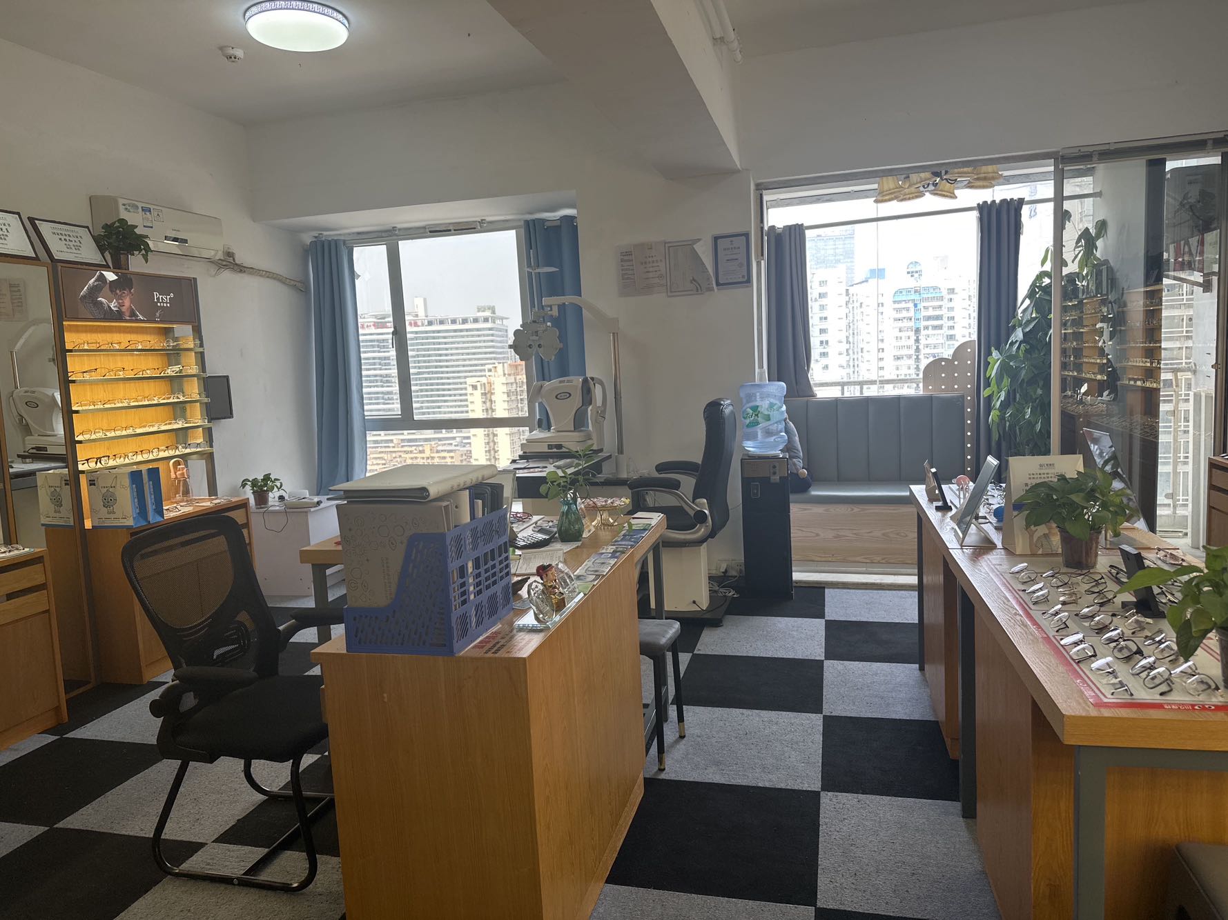 光彩新天地公寓客厅-1