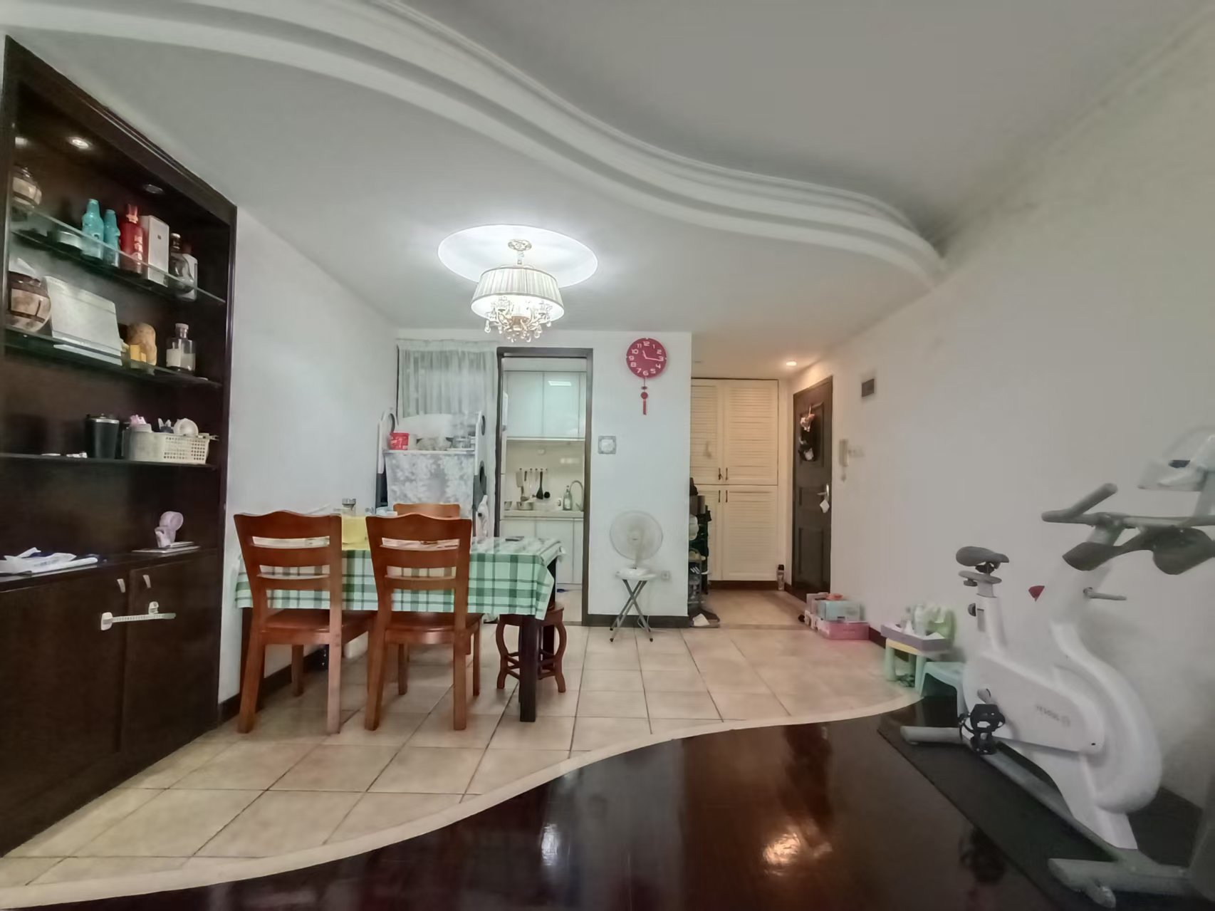 中天维港南精装3室2厅136m²