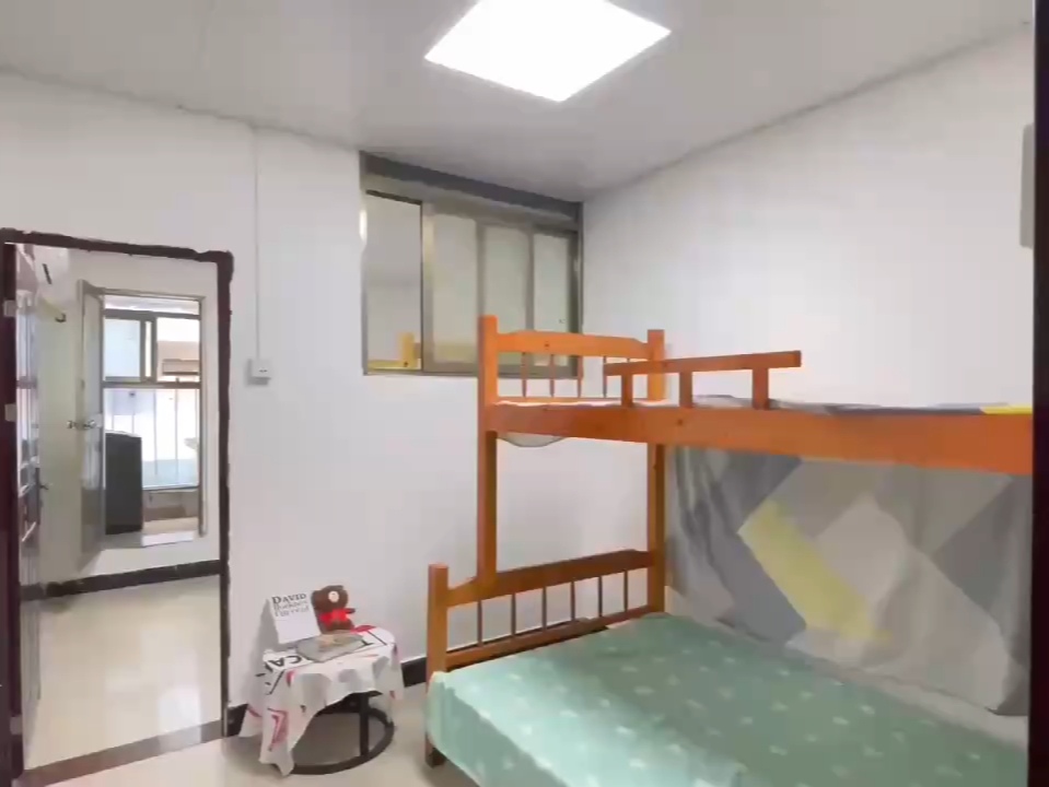 1.周边配套设施齐全，靠近大型公园-深圳锦龙新村租房