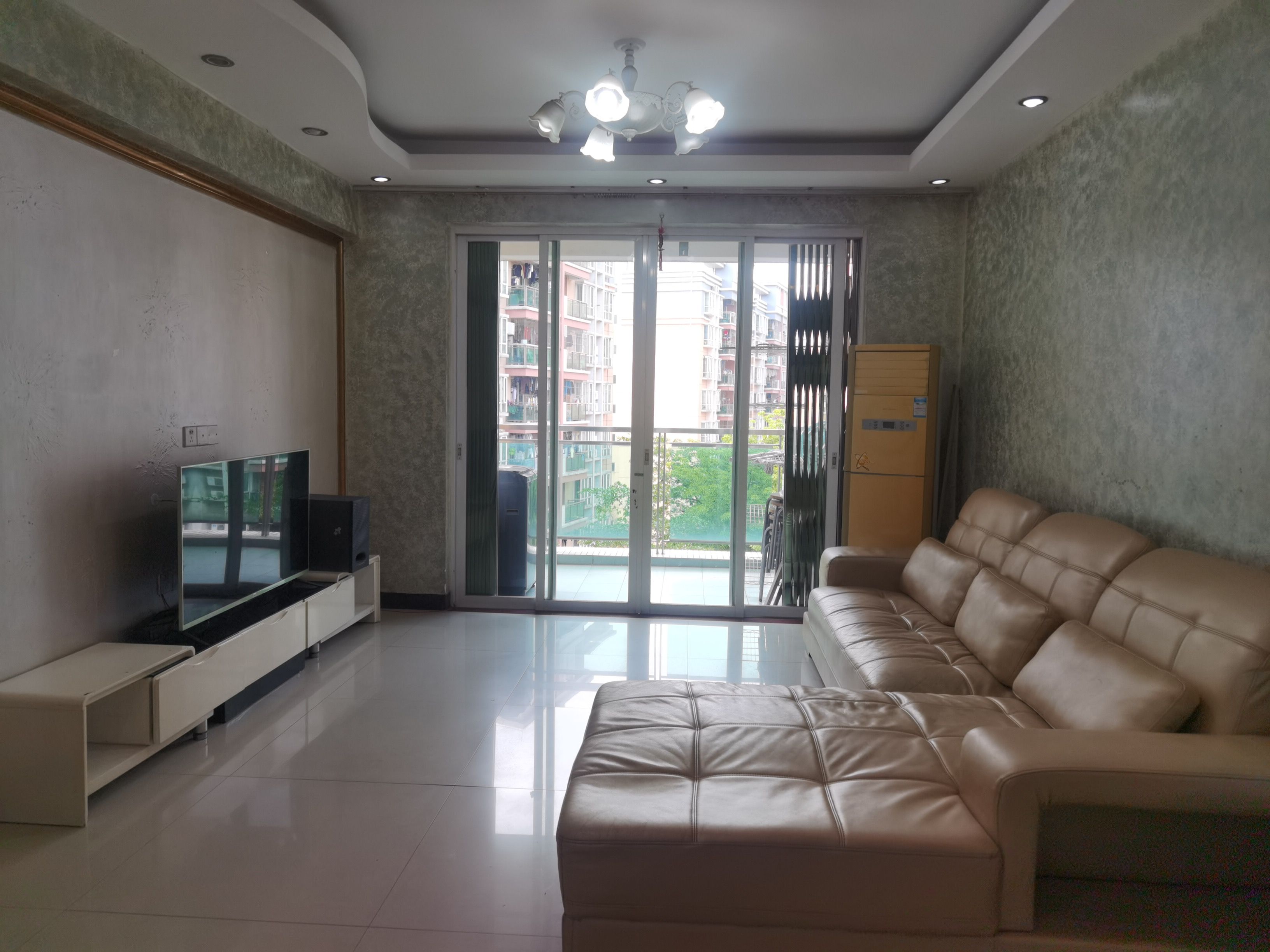 丽江花园四期客厅-1