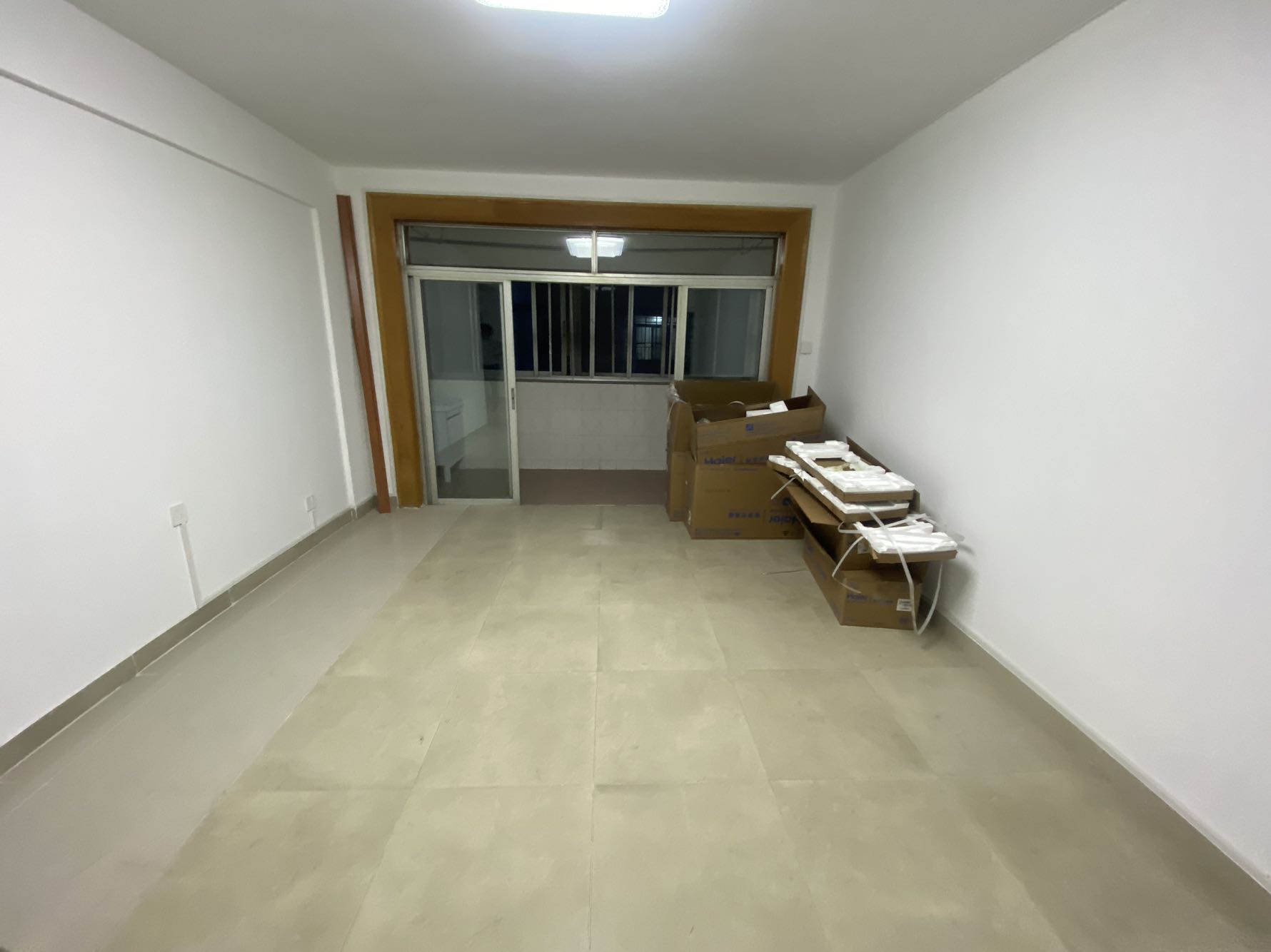 户型方正，通风采光非常不错-深圳卫生局职工宿舍租房