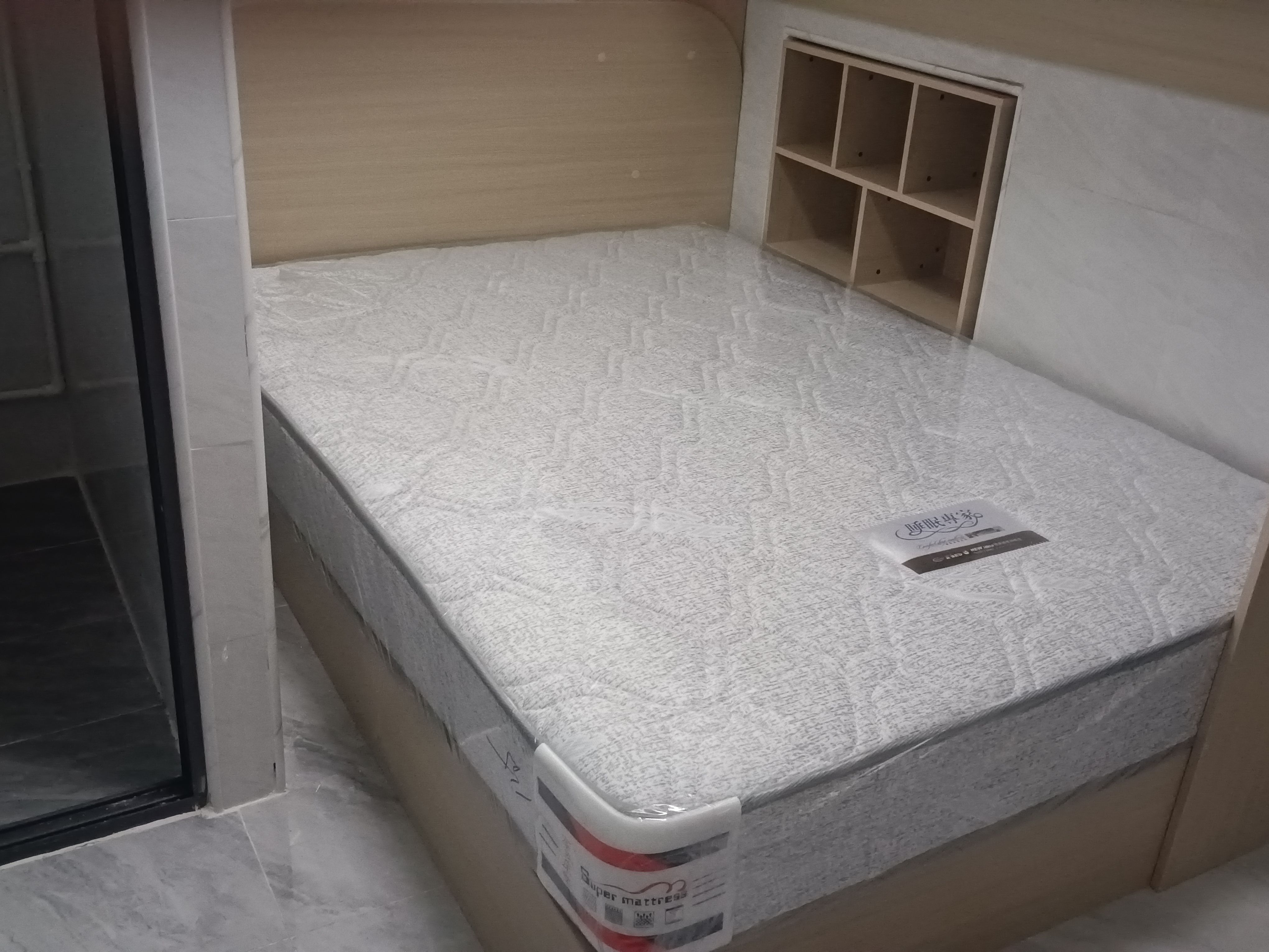 外贸住宅小区 1房0厅1卫 18㎡