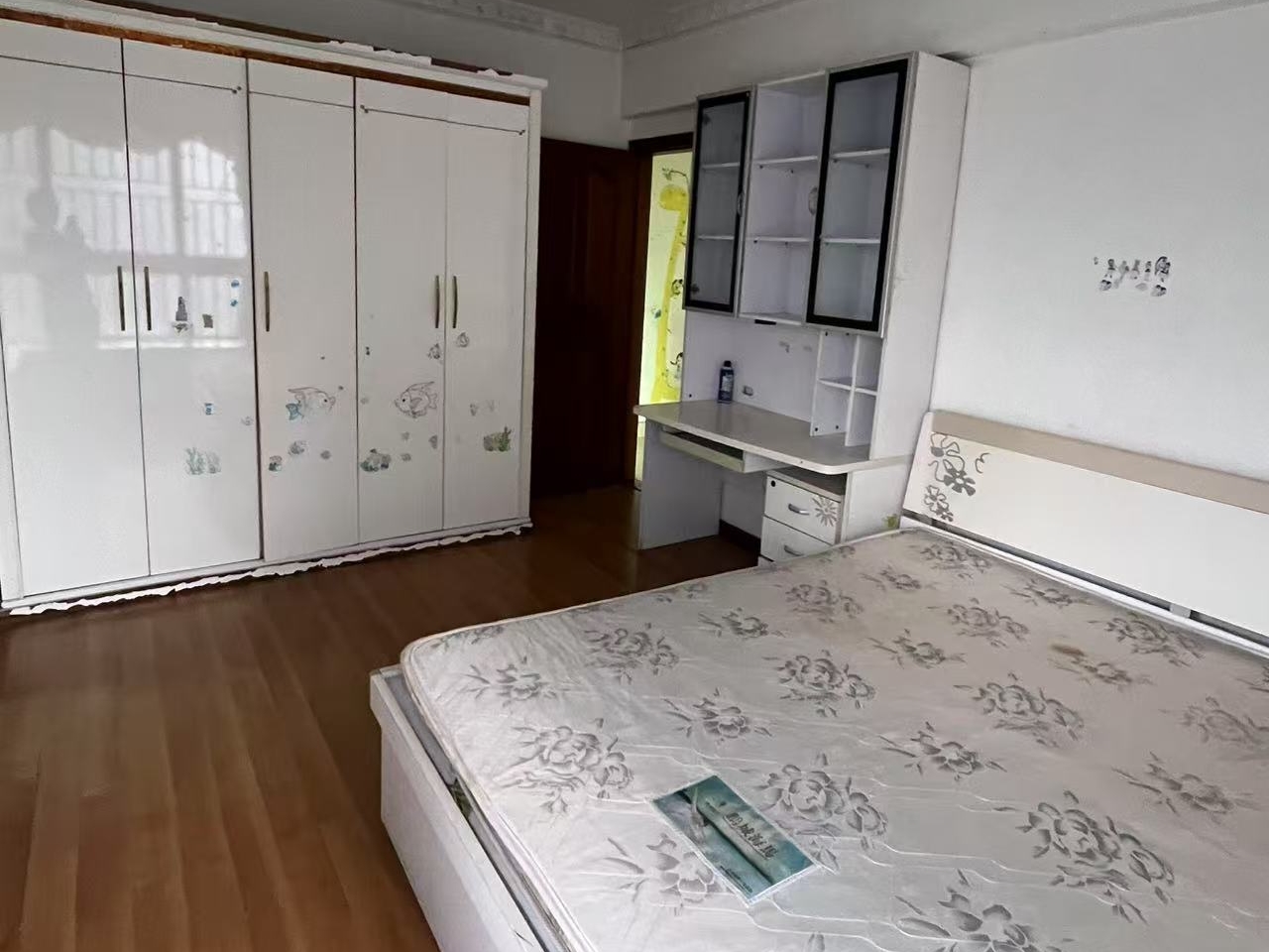 时代景苑东南普装3室2厅101m²优质家居体验-深圳时代景苑租房