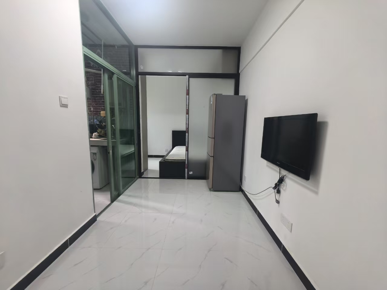 福田电梯小高层小户型，看房提前约方便-深圳旭飞华安园租房