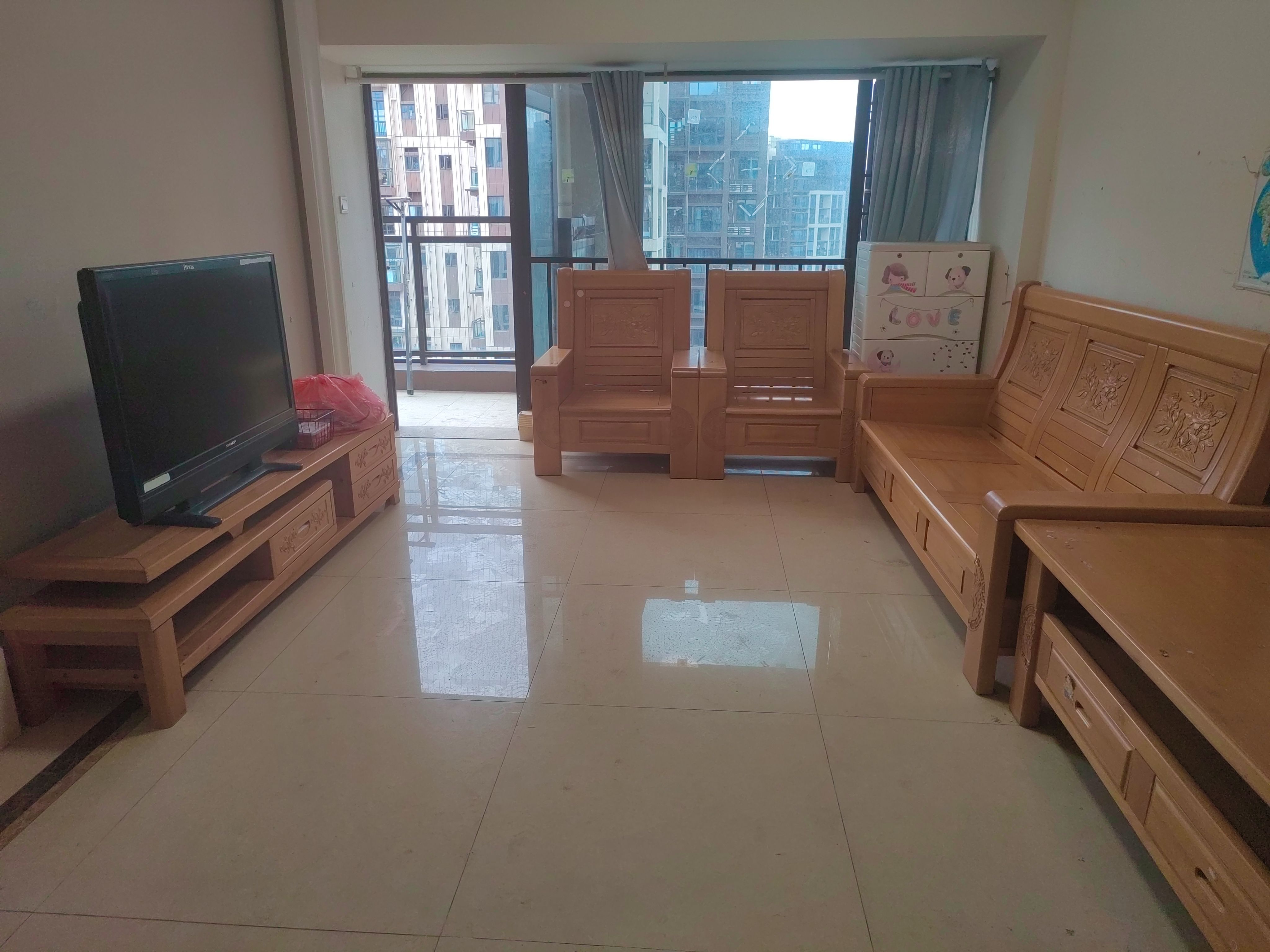 信义嘉御山5期客厅-1