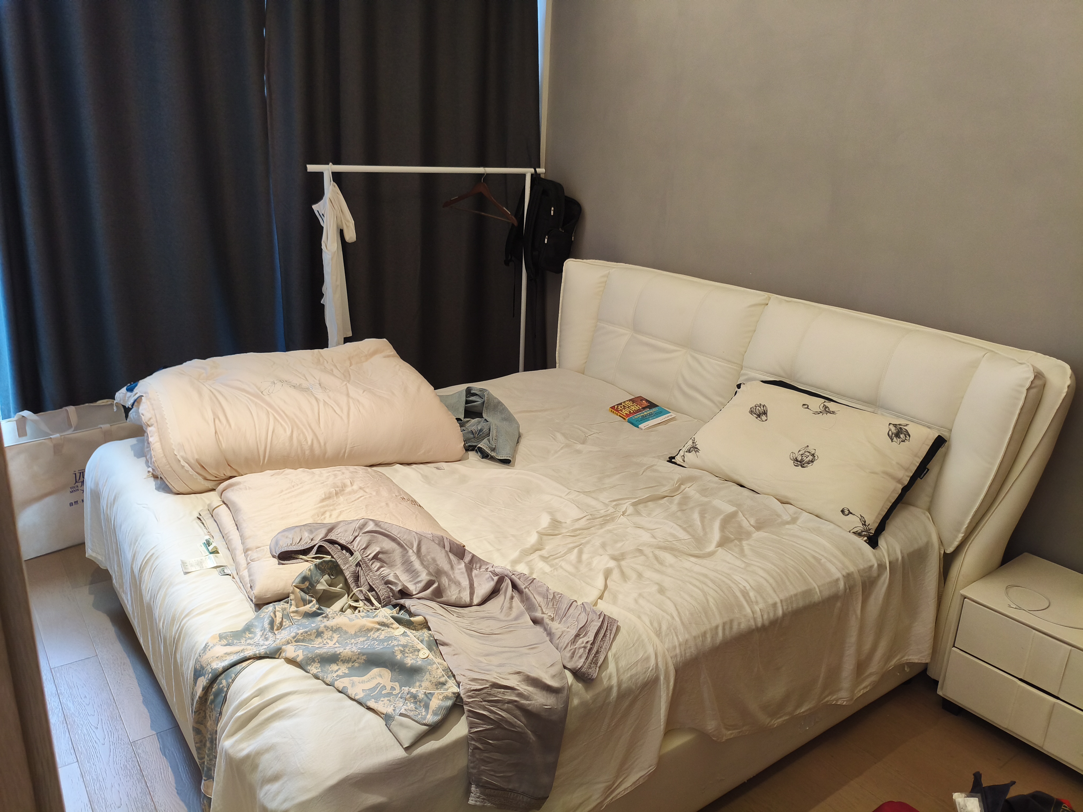 香蜜湖，次新酒店式公寓，家私全拎包入住，车位足-广州深业中城（公寓）租房
