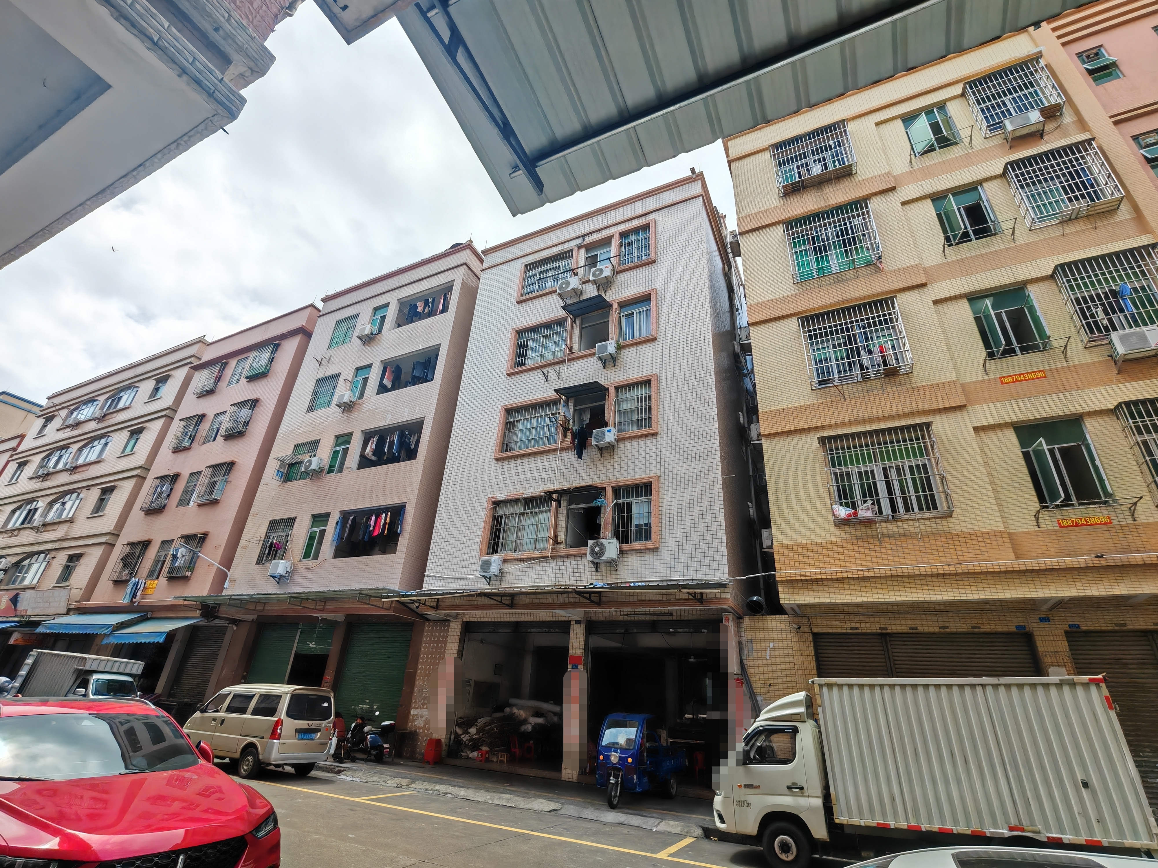 云汉路段带猪约自建房出售