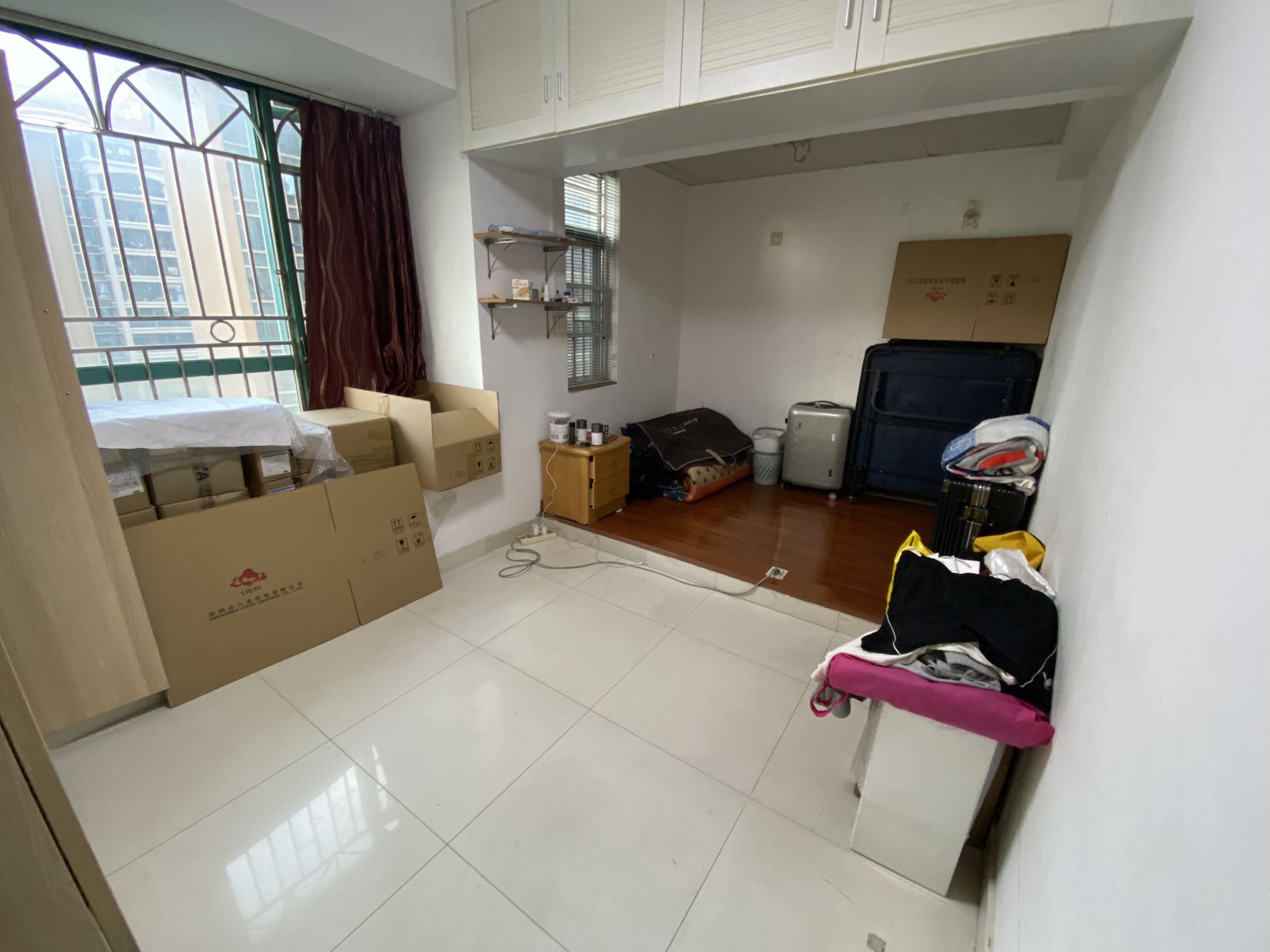 丽沙花都住家3房，业主诚心出售