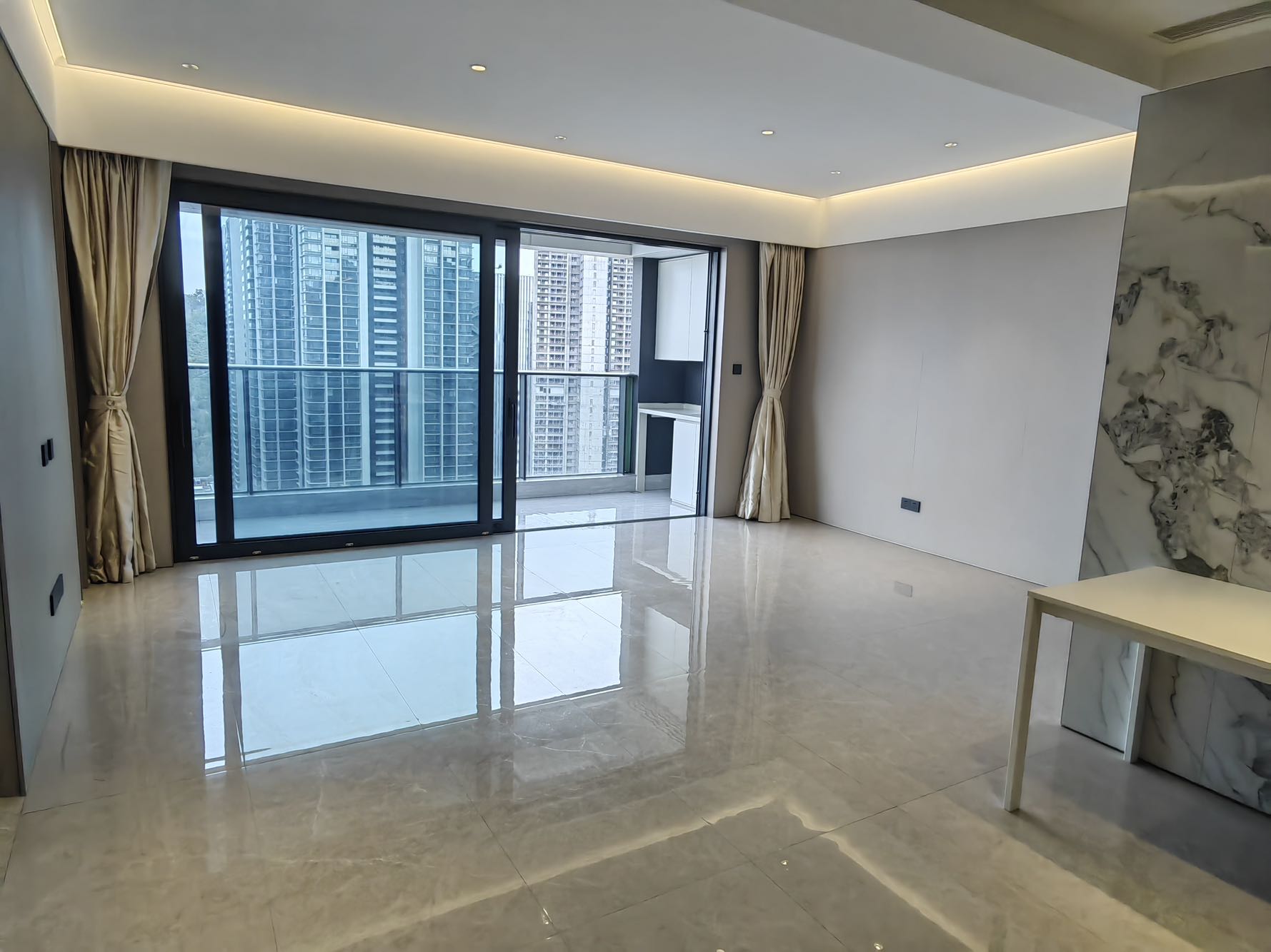 半山臻境西南精装3室2厅115m²-深圳半山臻境租房