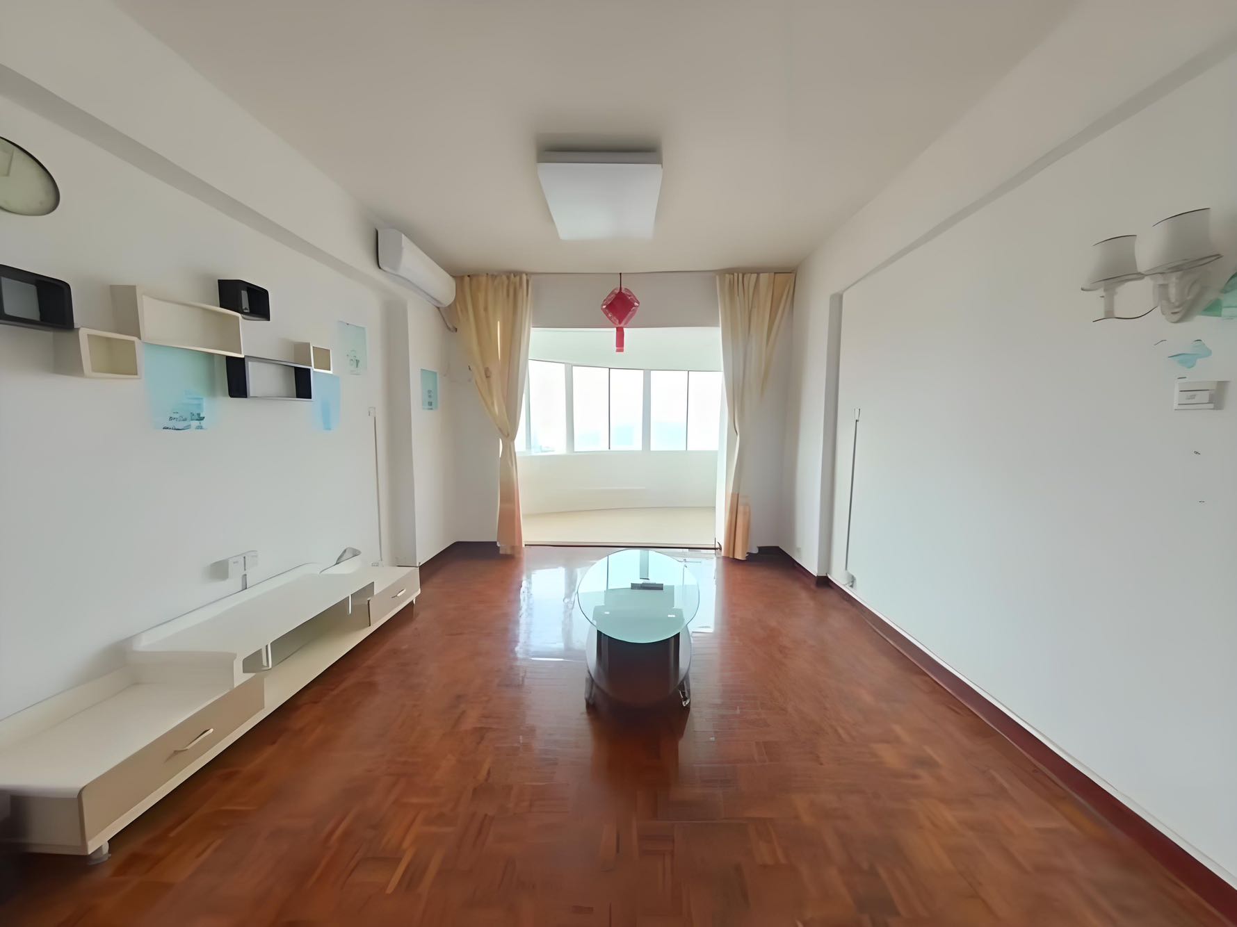 海湾花园东南精装3室2厅142.98m²