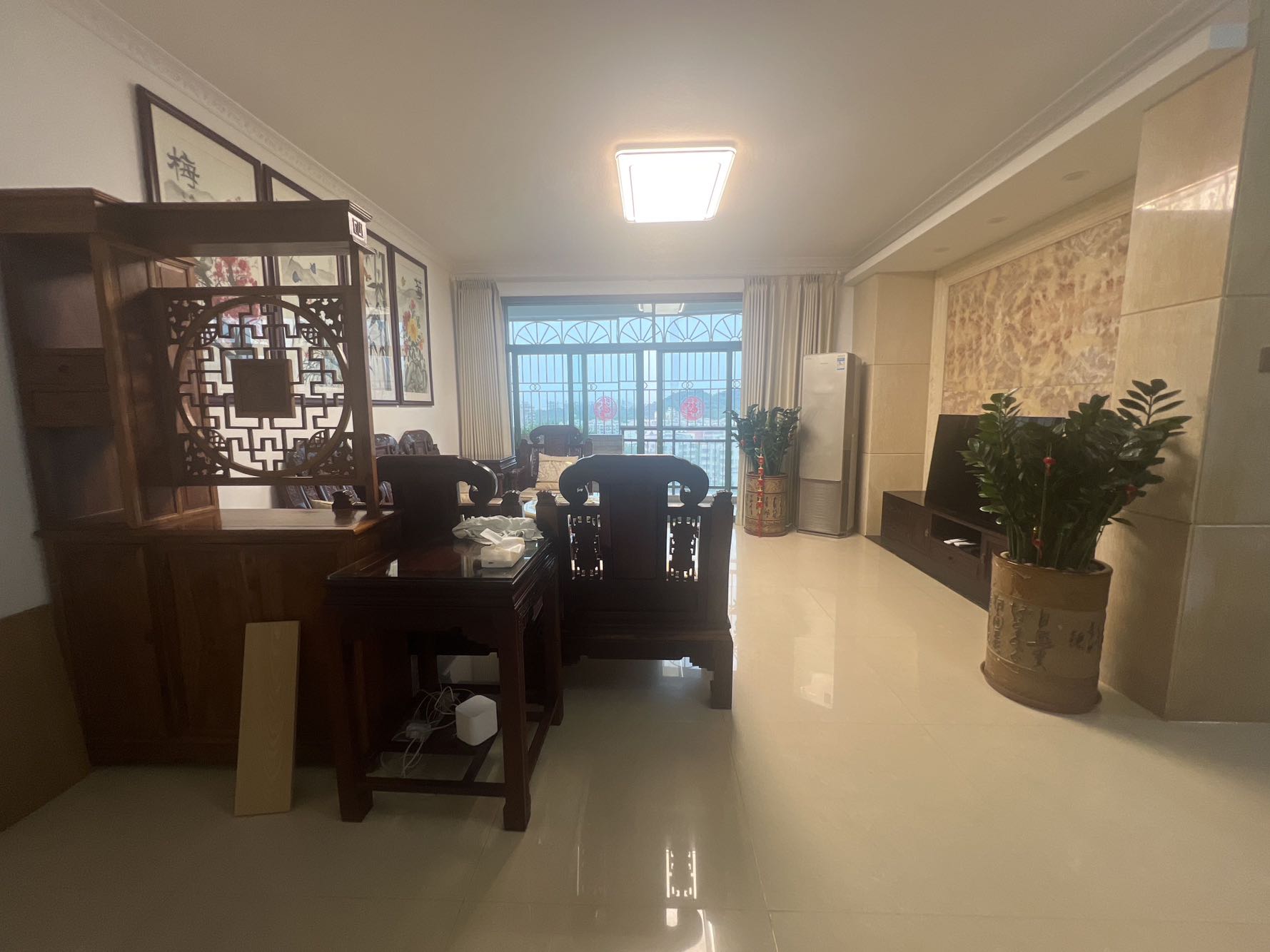 海湾明珠花园二期客厅-1