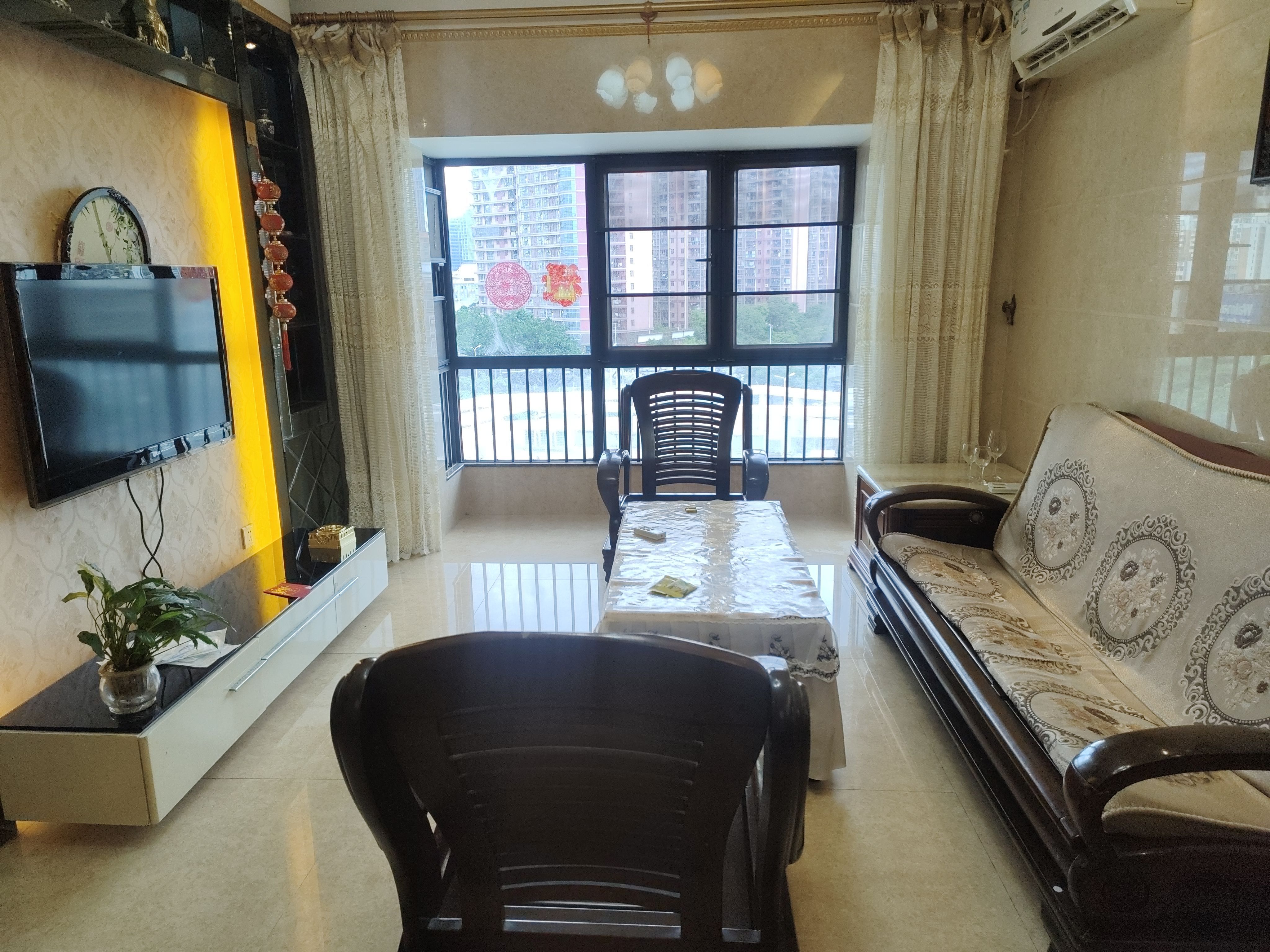 招商花园城一期南精装3室2厅89m²