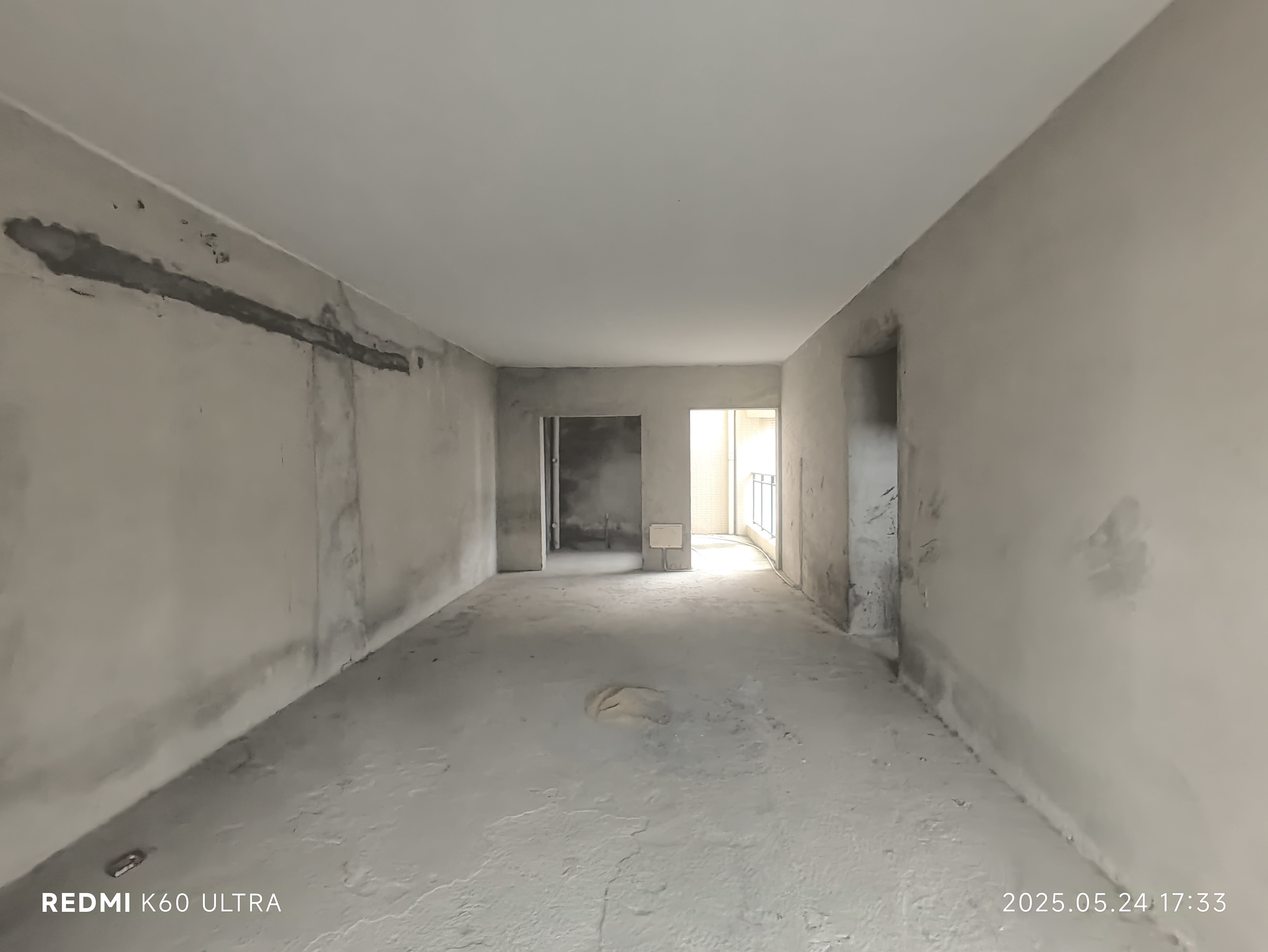 业主有诚意出售房子，价格好商量!看上可以沟通！！