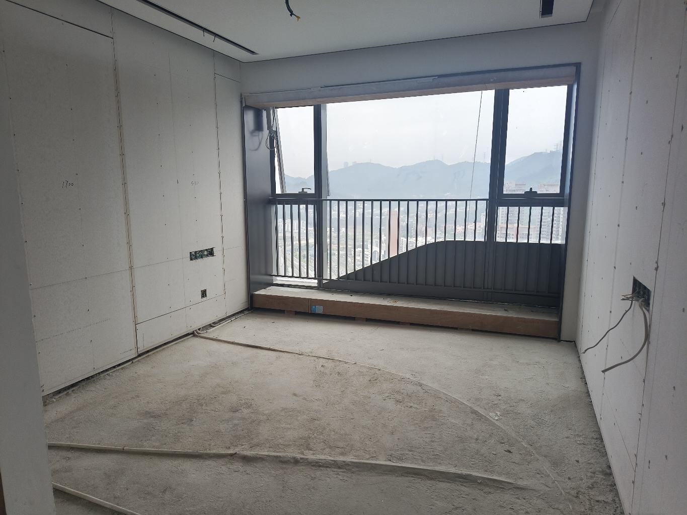 岁宝壹品苑客厅-1