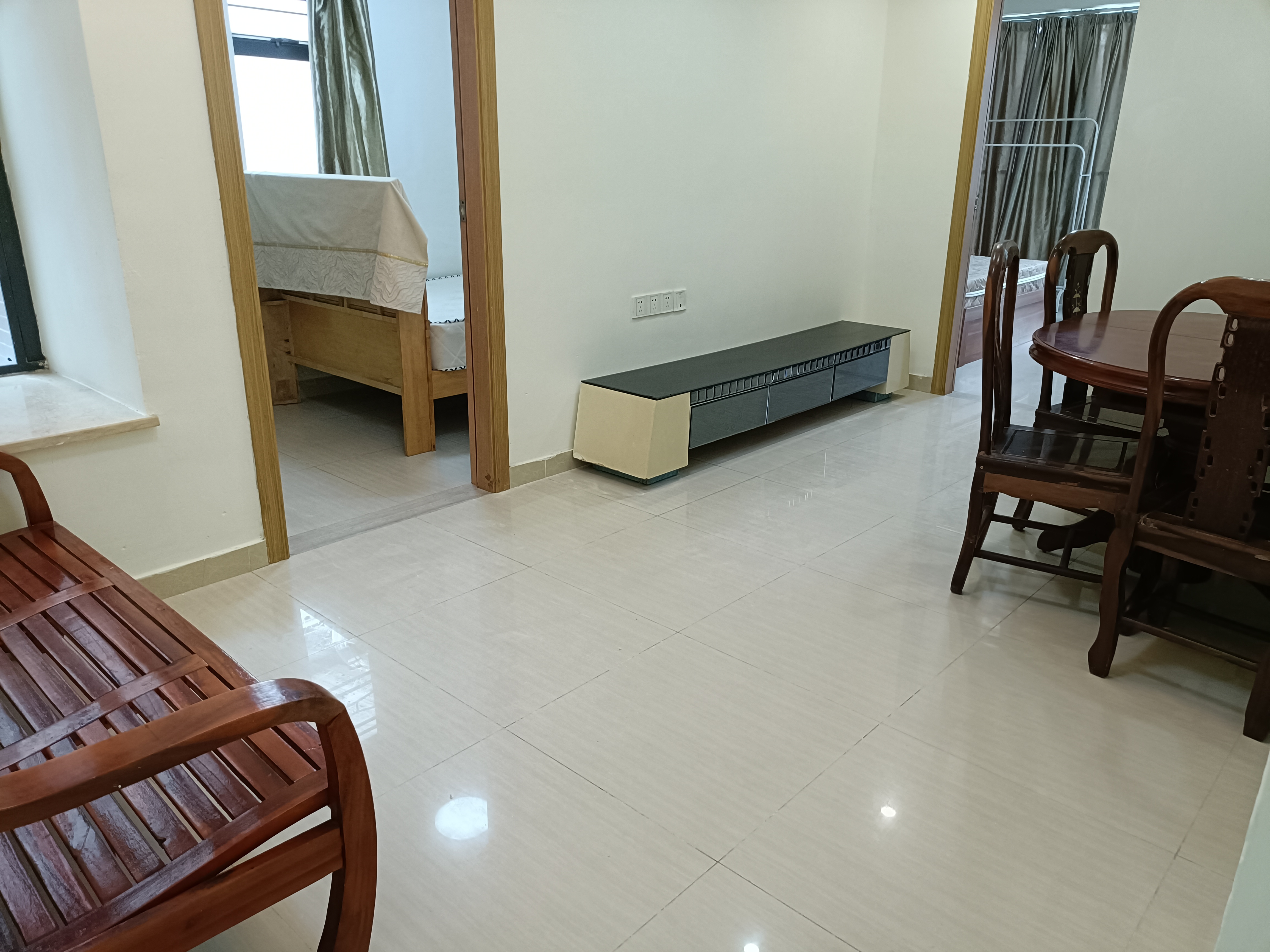 棕榈四季南普装2室1厅75m²