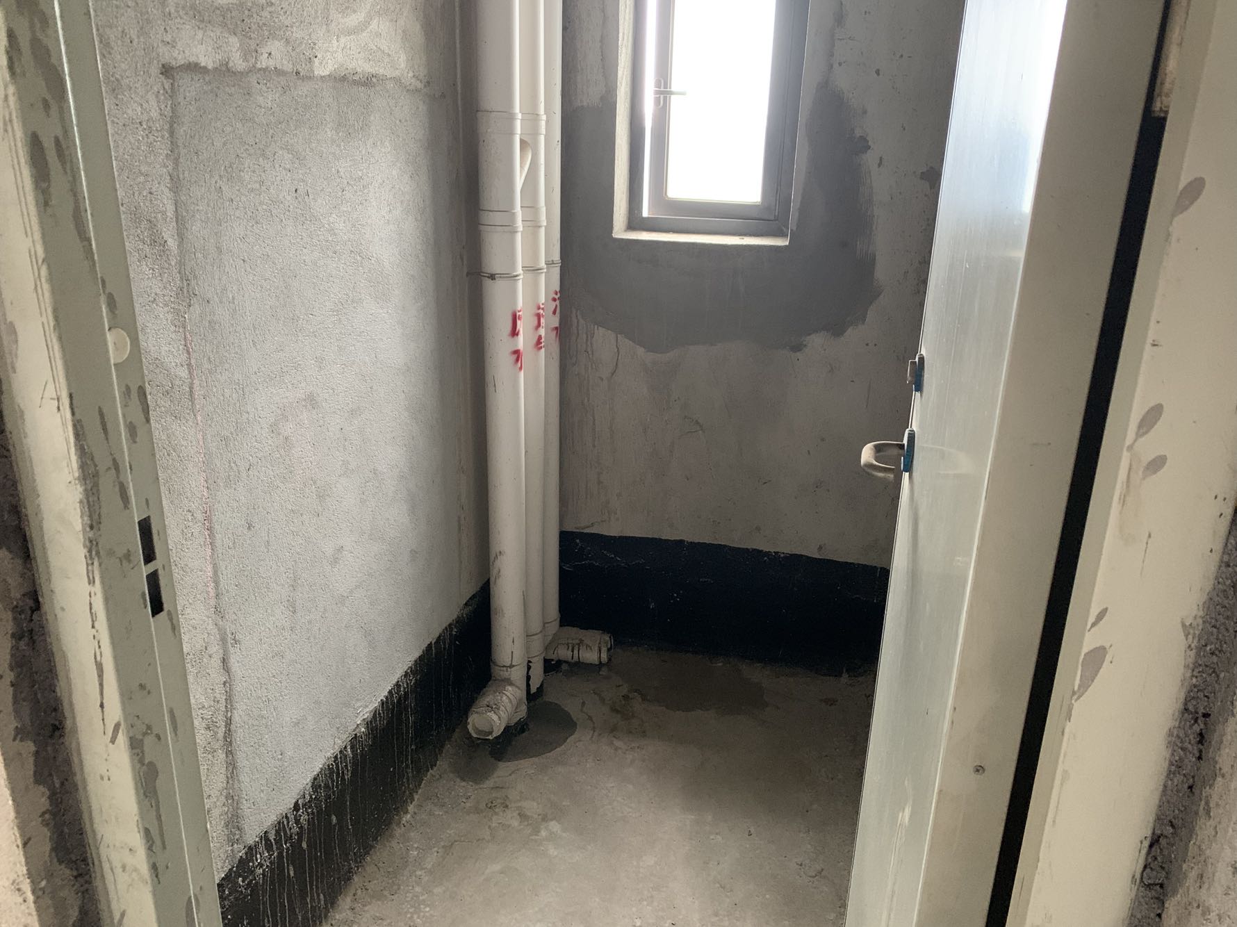 骏景湾领峰毛坯南北对流