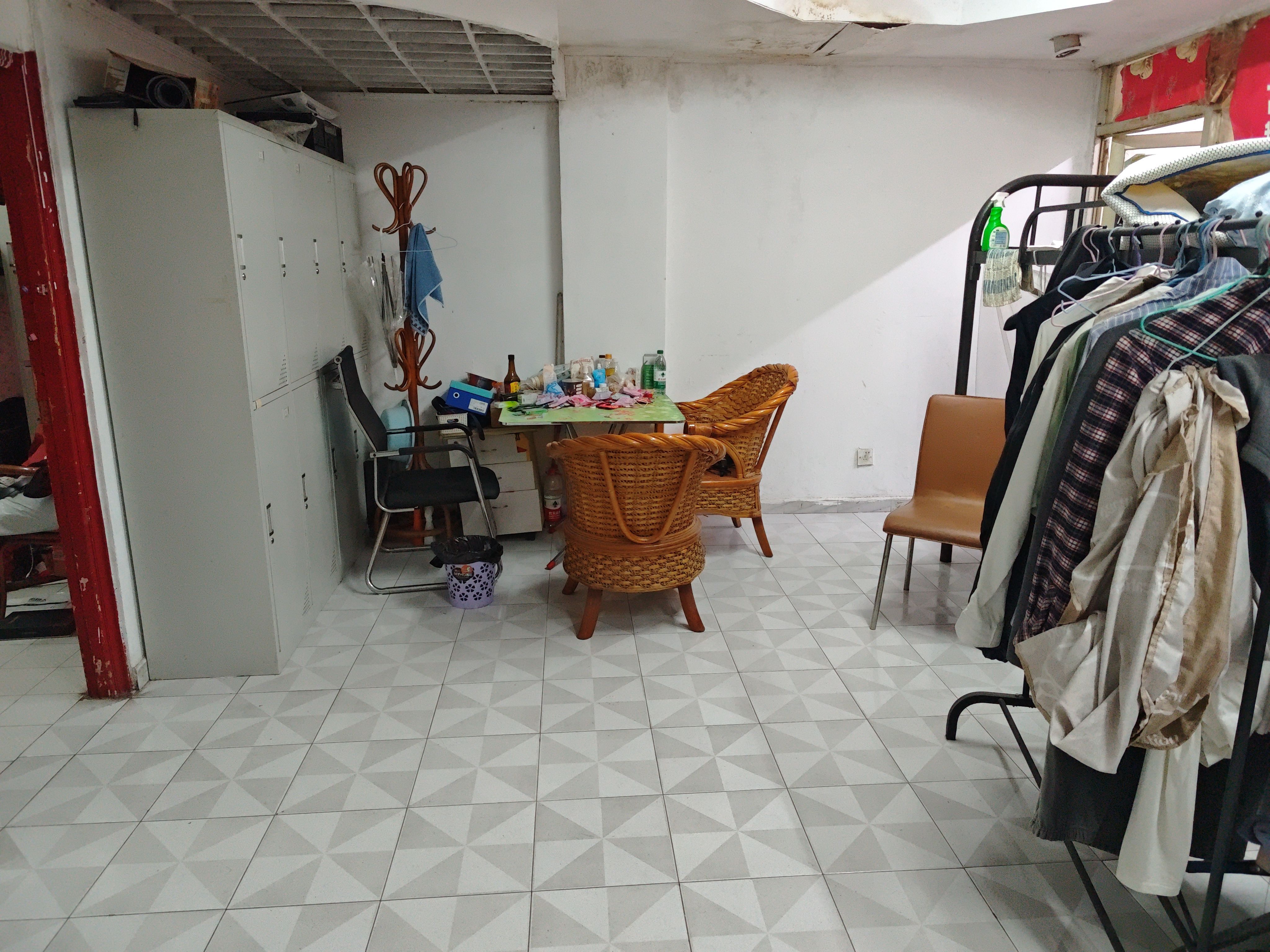 供电局宿舍 南北 普装 3室 2厅 100m² 