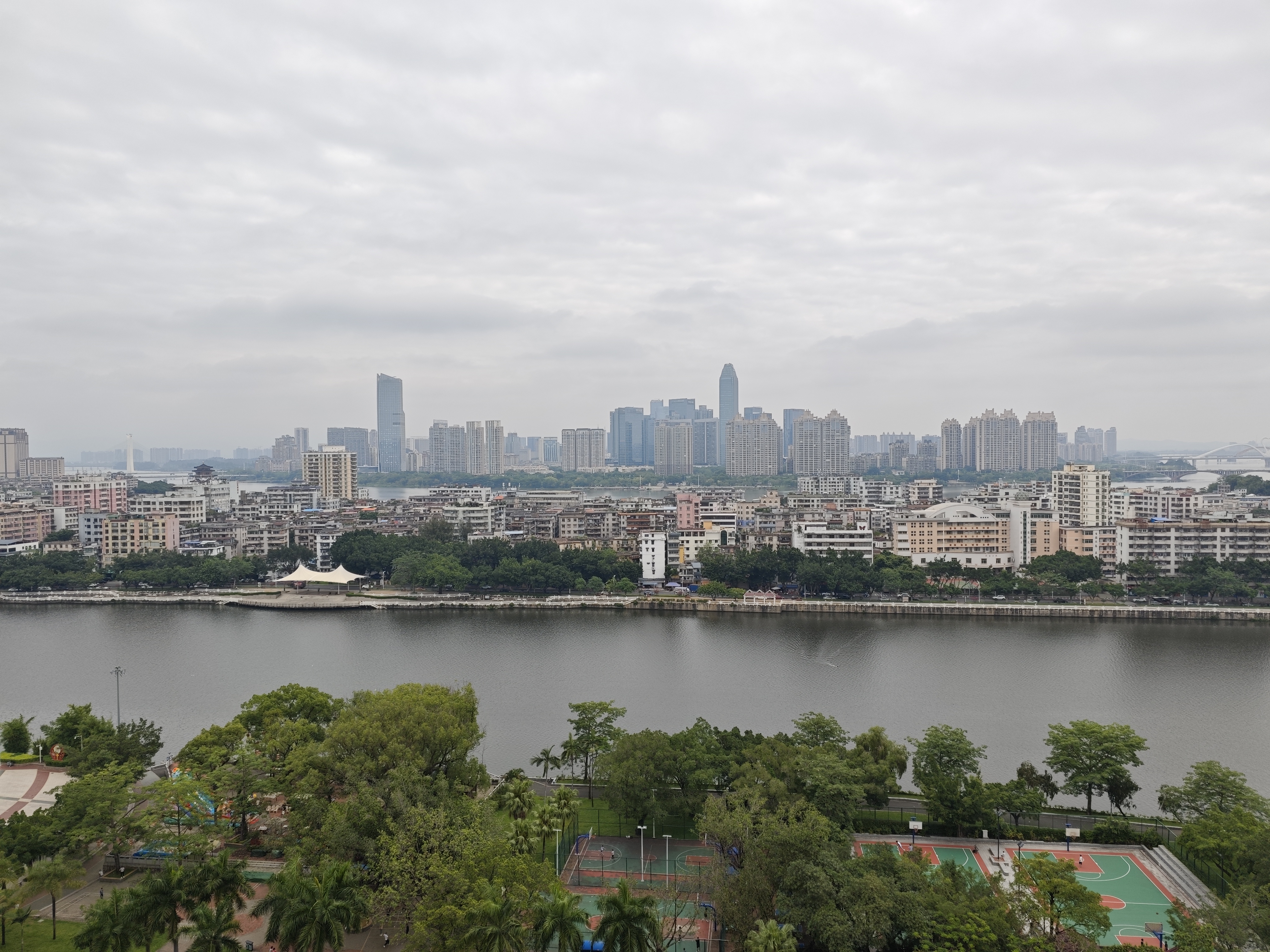 滨江大厦客厅-1