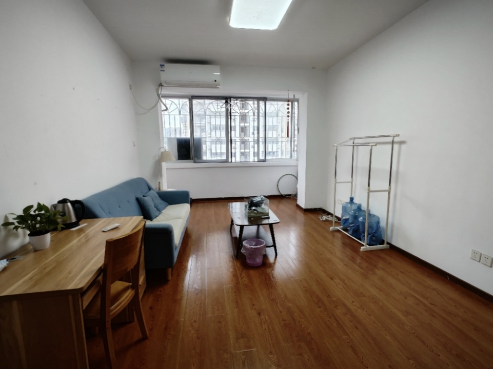 深装集团住宅区 3房2厅2卫 126㎡