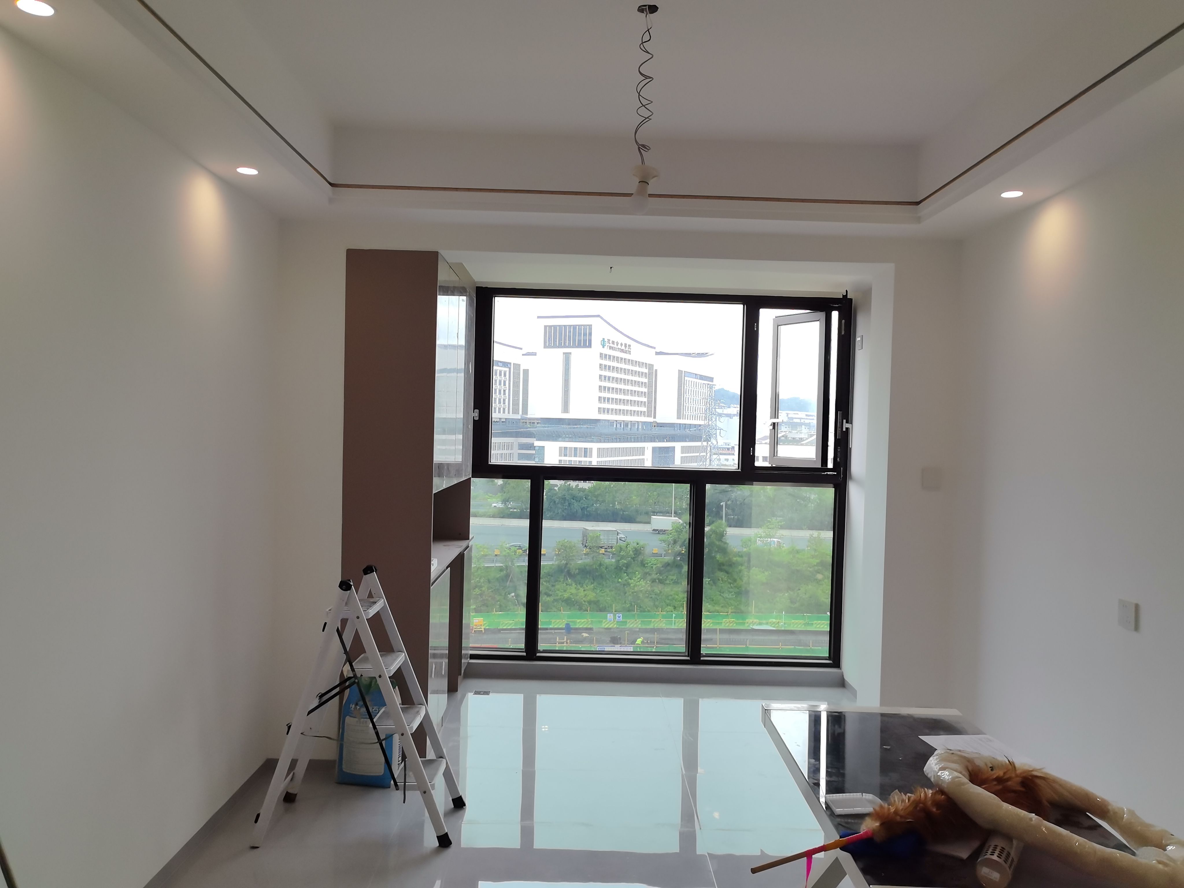 特发观月台客厅-1