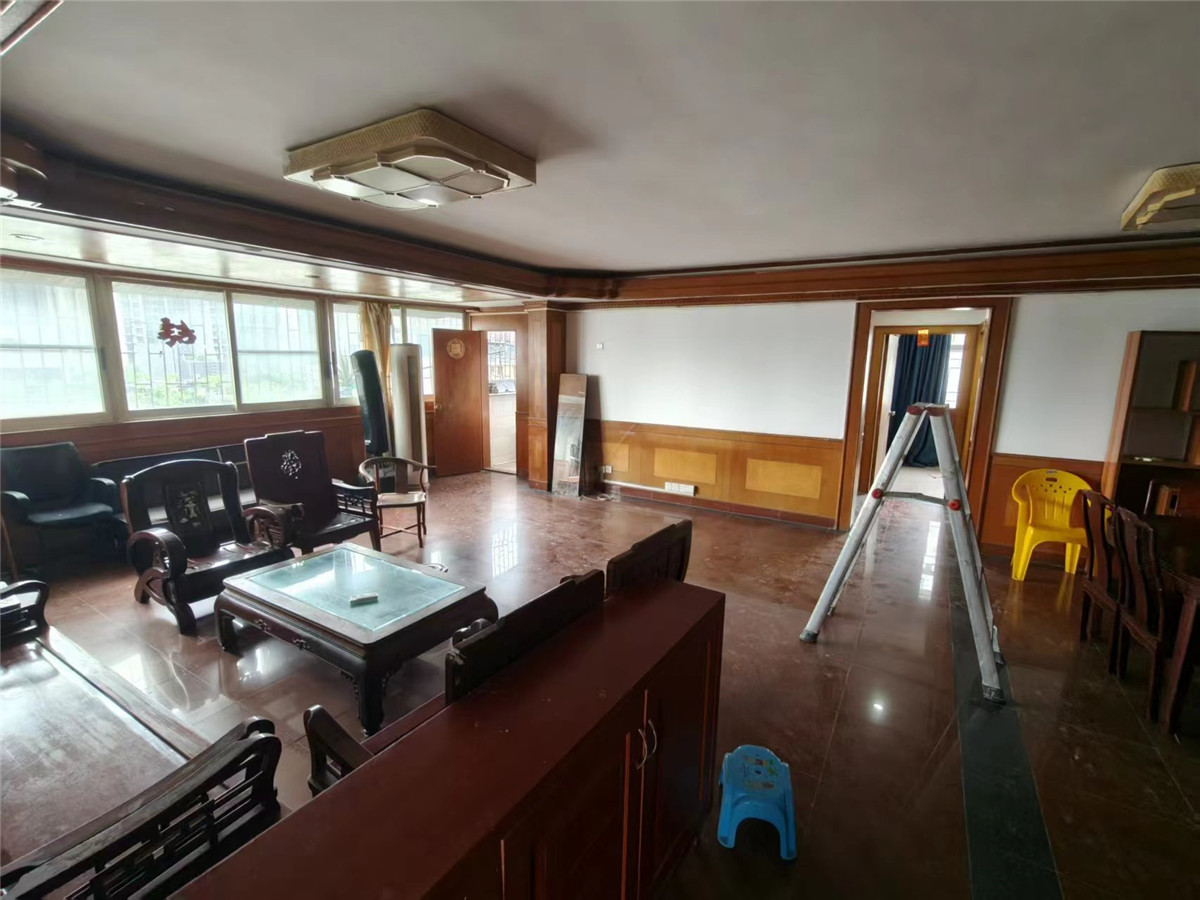 上步中学住宅楼客厅-1