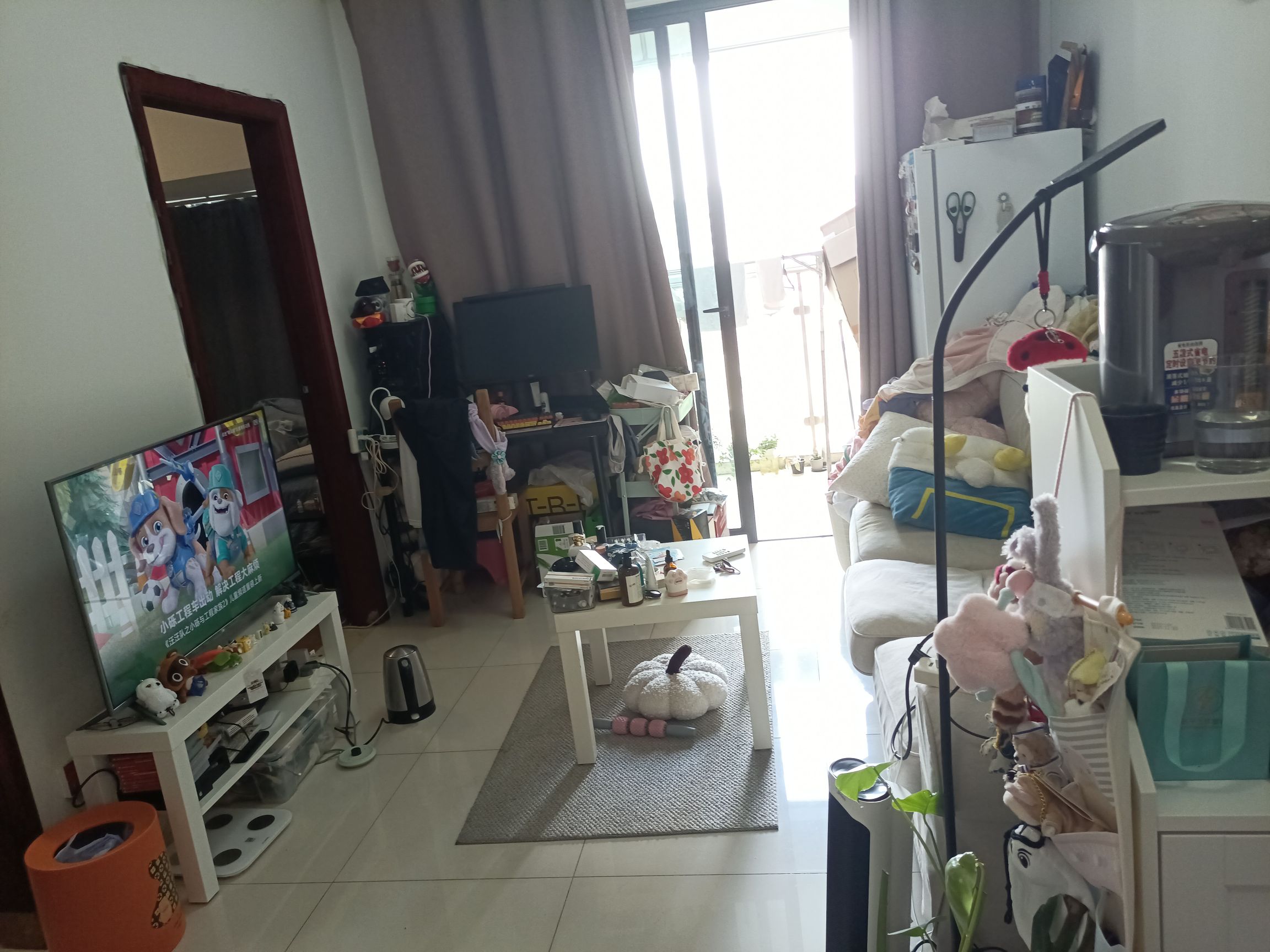 优质房源出售，高楼层视野很不错，业主自住精装修