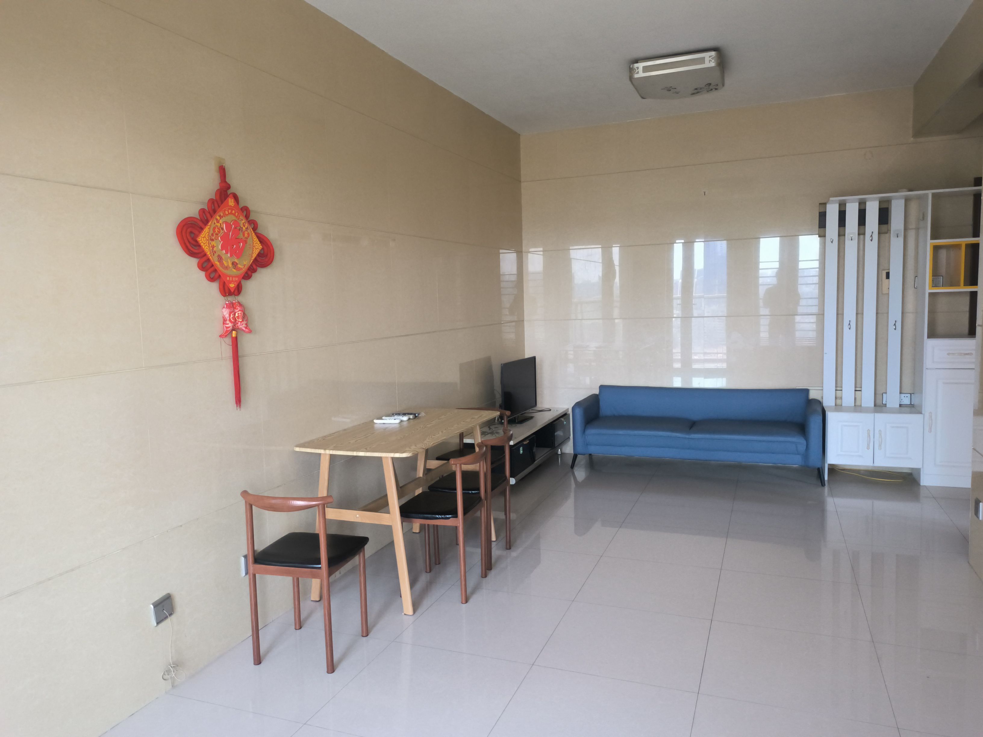 园景园名苑客厅-1