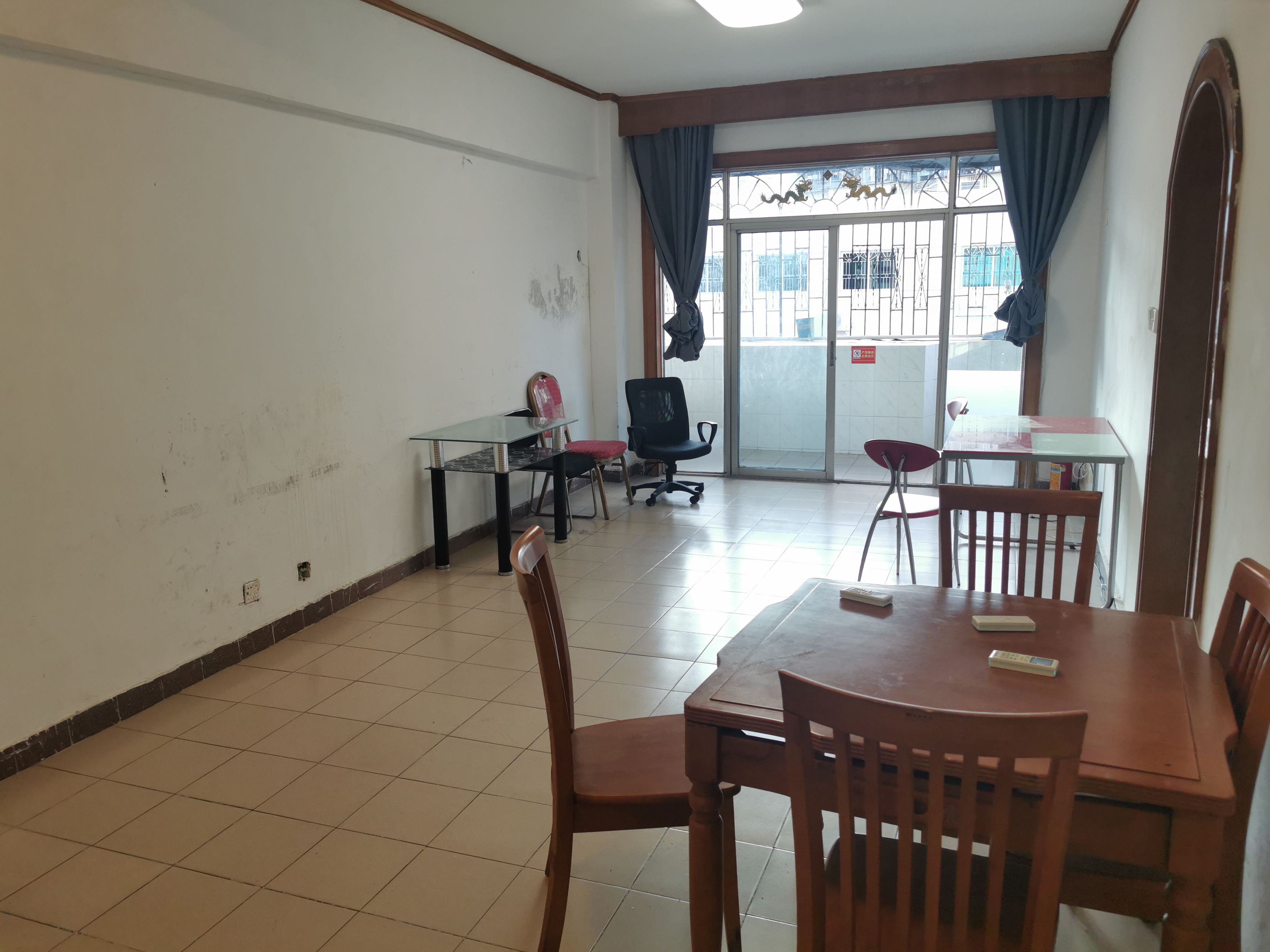 罗湖区广场北街客厅-1