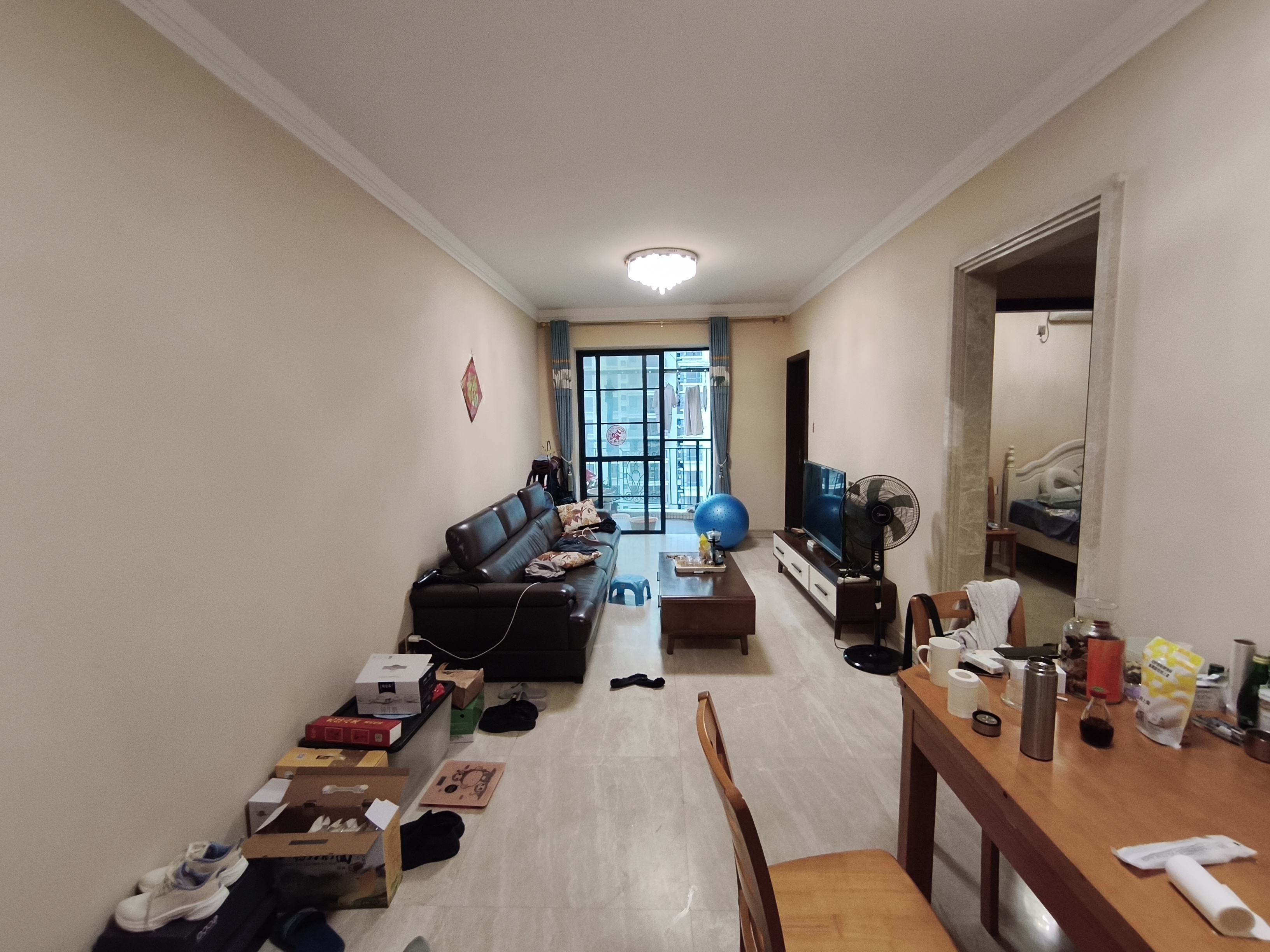 花都区毛坯房源，90㎡通透户型，打造梦想家园！