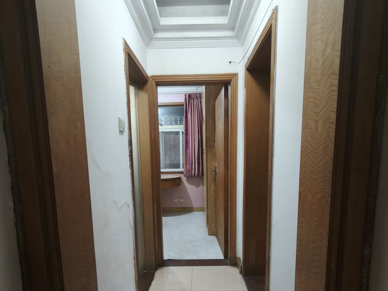 上步中学住宅楼客厅-1