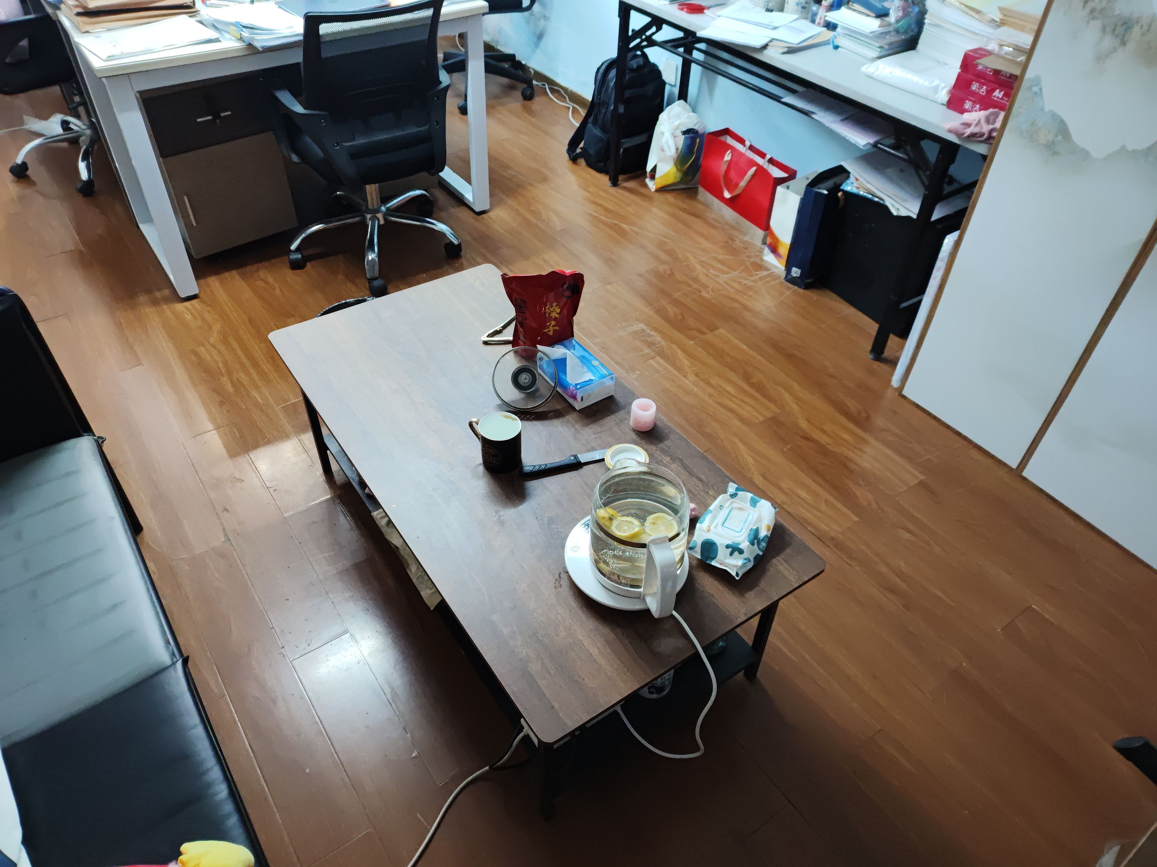 银汉国际公寓客厅-1
