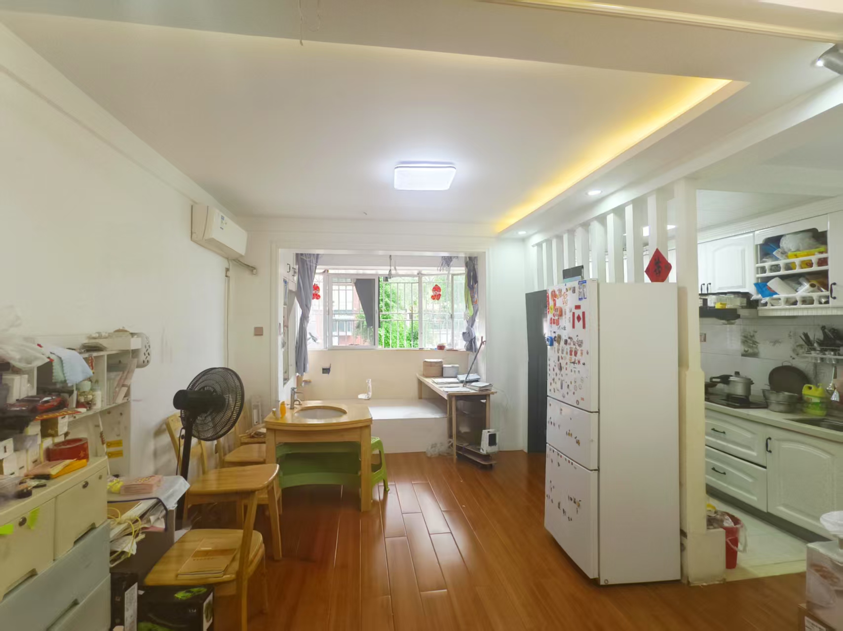 景华苑南精装1室2厅47.97m²