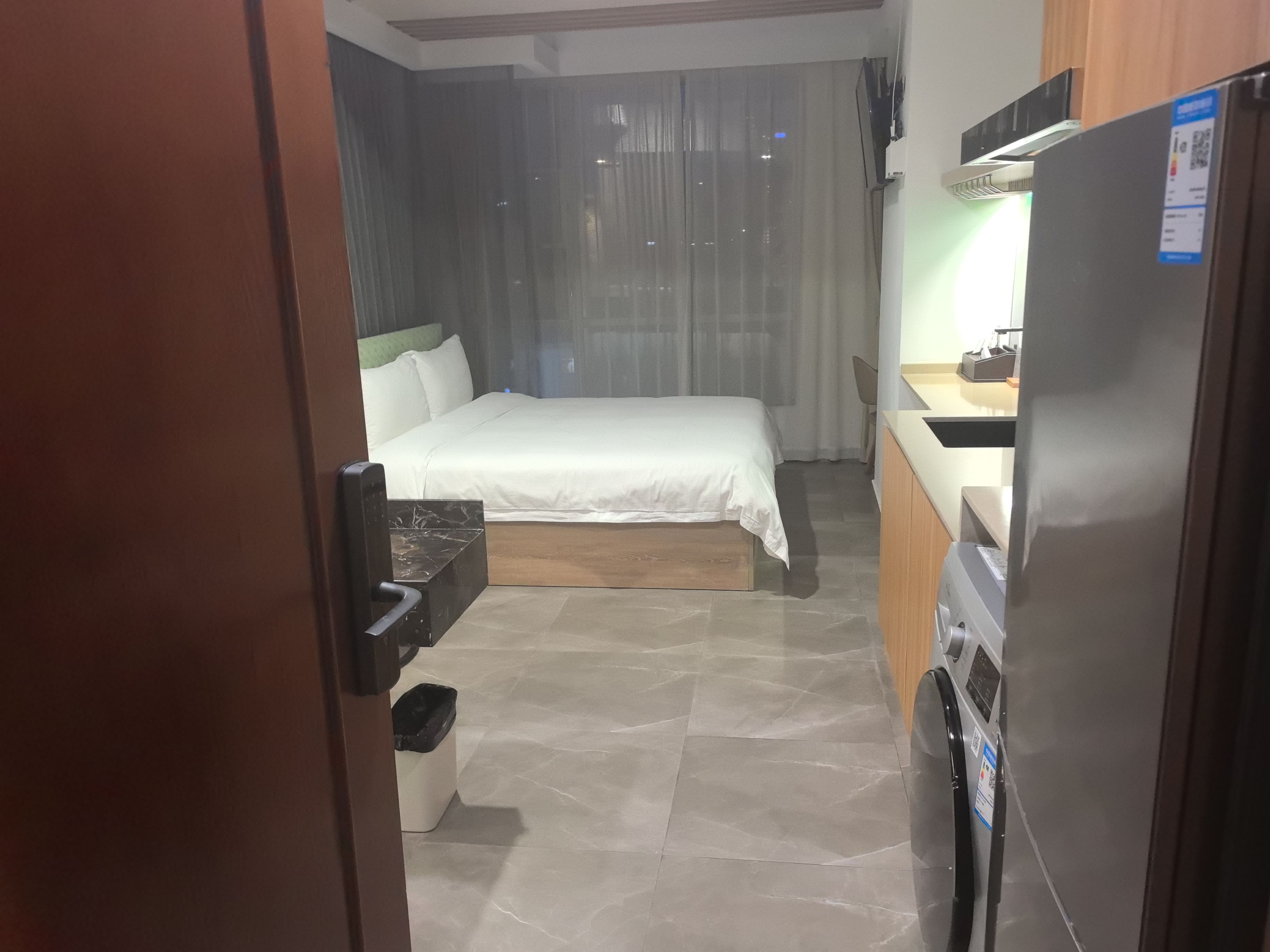 精装1室酒店式公寓，东南朝向，拎包入住，享受福田便利生活！-深圳万科福景大厦租房