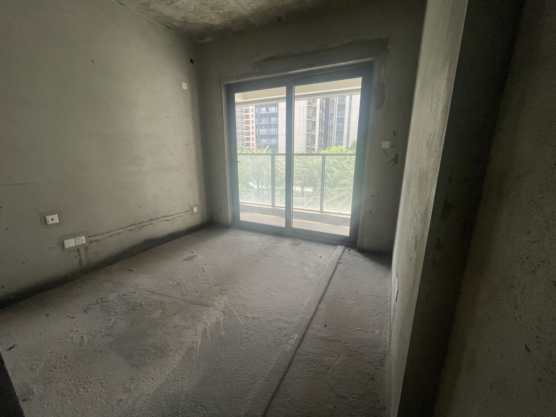 嘉富宝禧南3室2厅2卫毛坯房