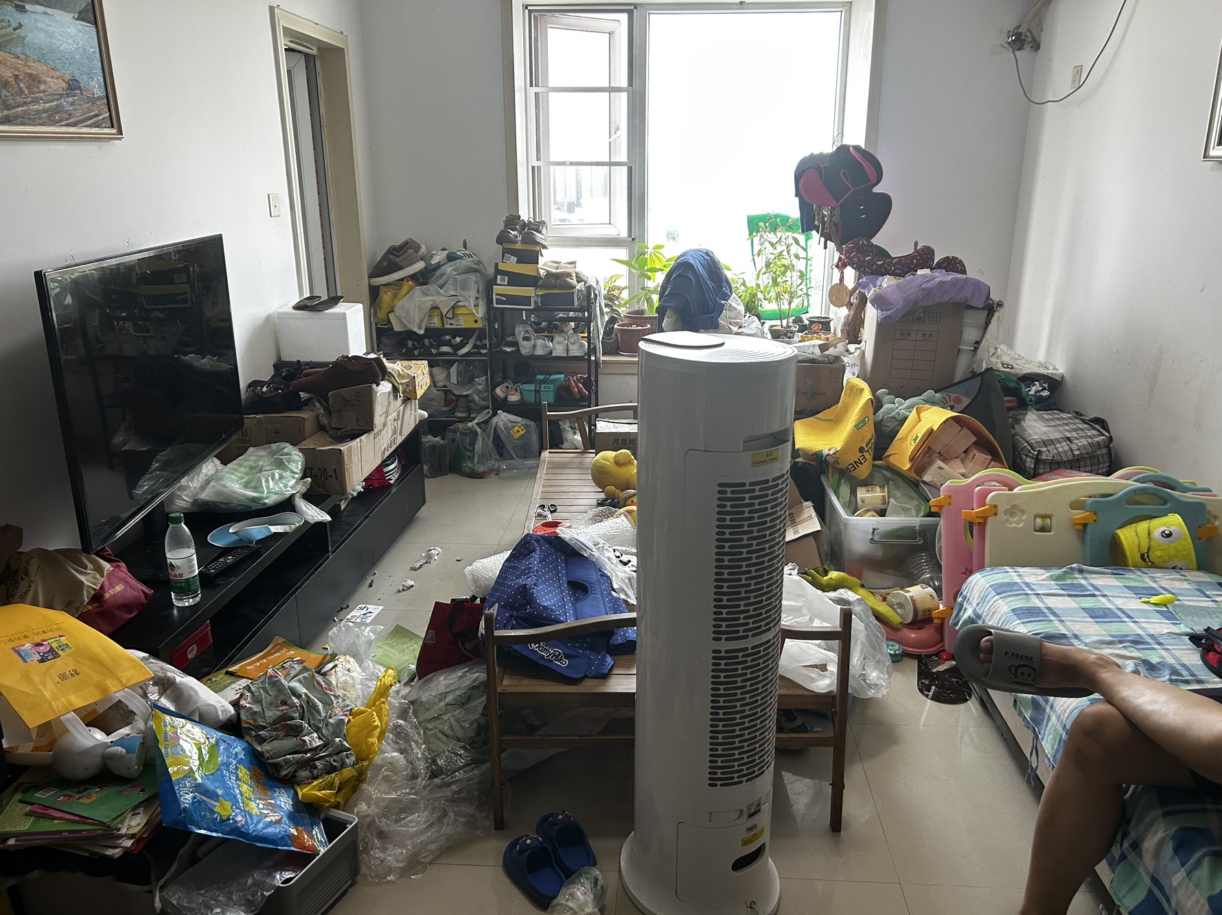 保税区豪装两房，看房联系小陈-深圳益田花园四期租房