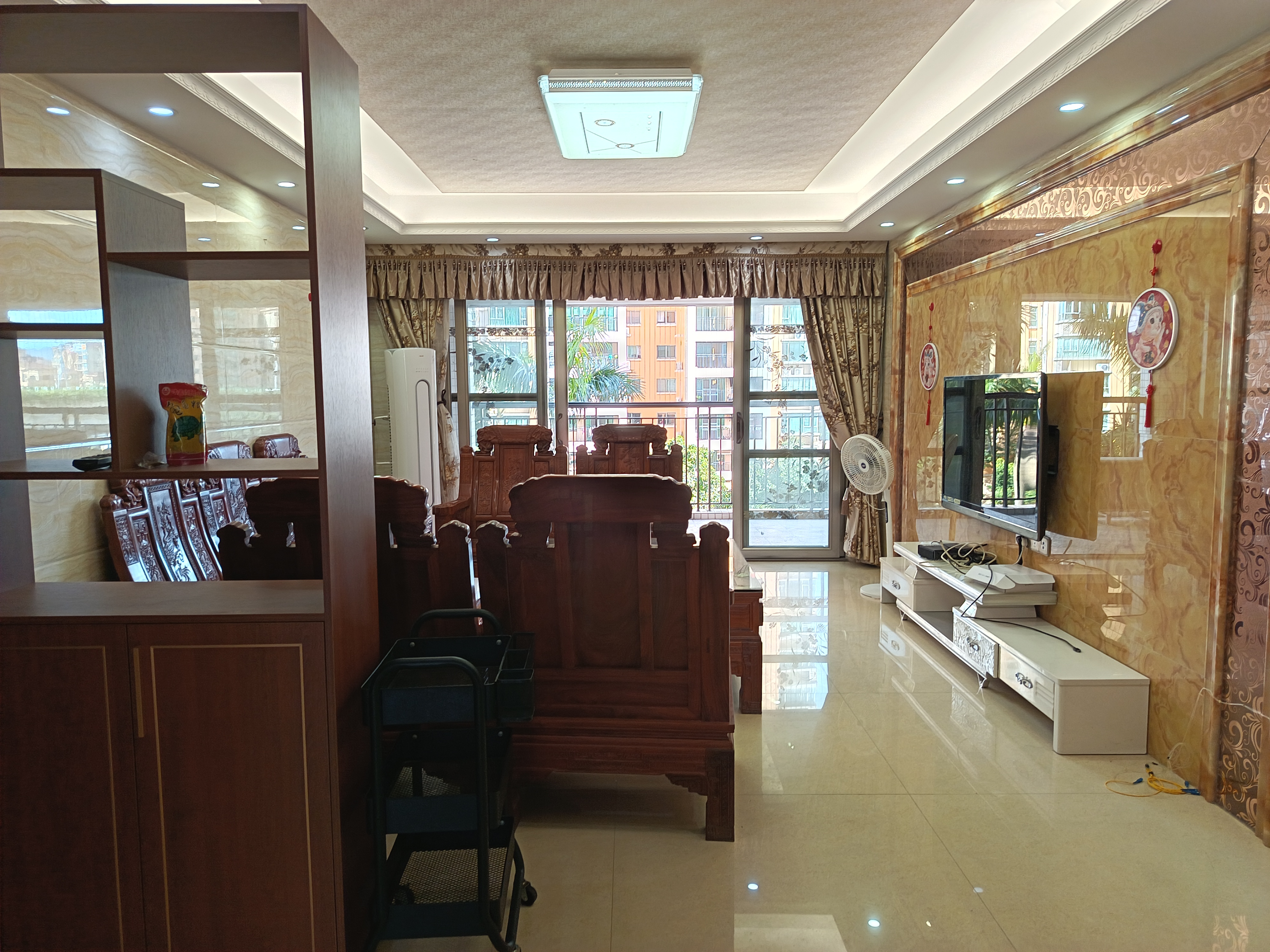 雅居乐都荟客厅-1